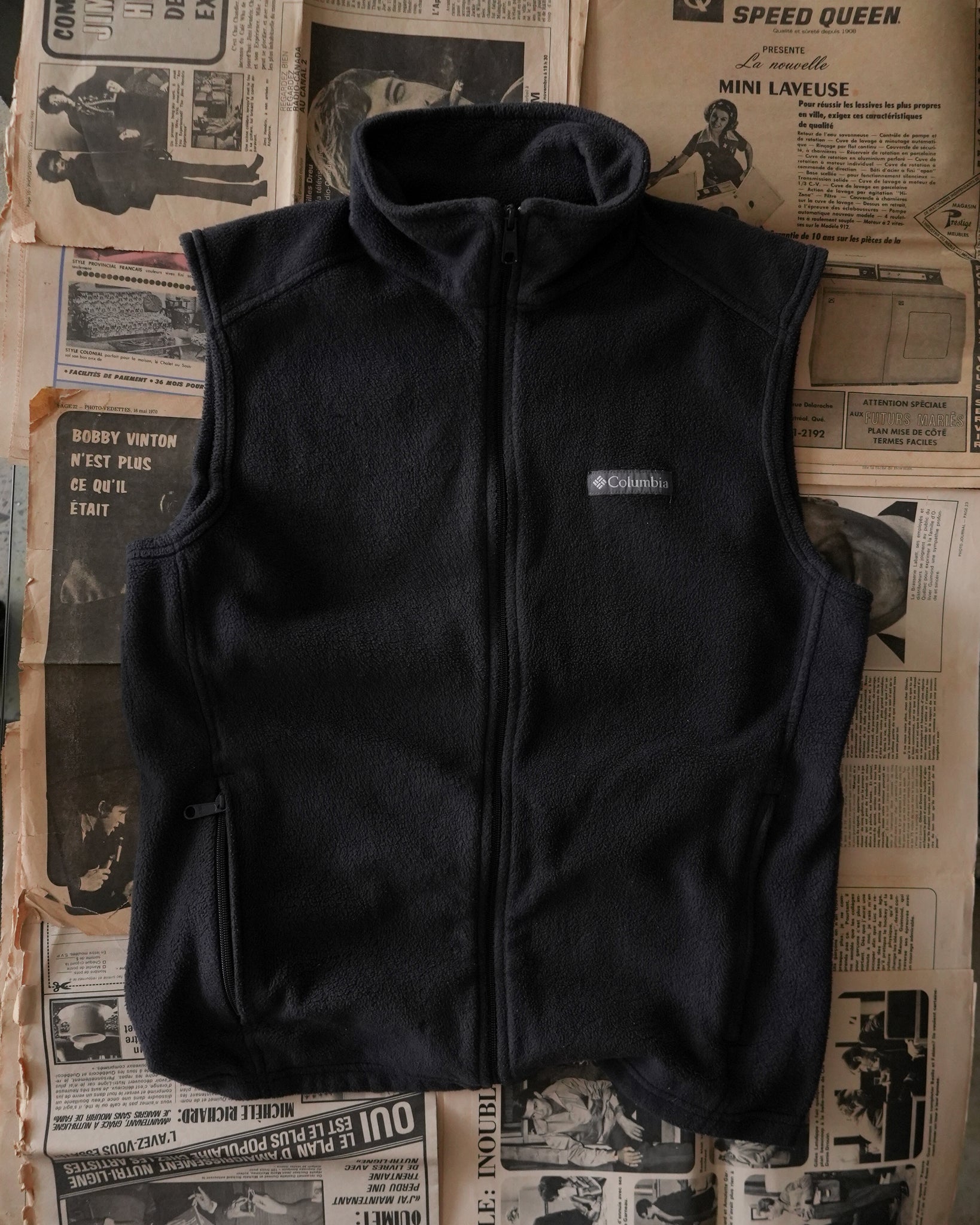 columbia zip-up fleece vest