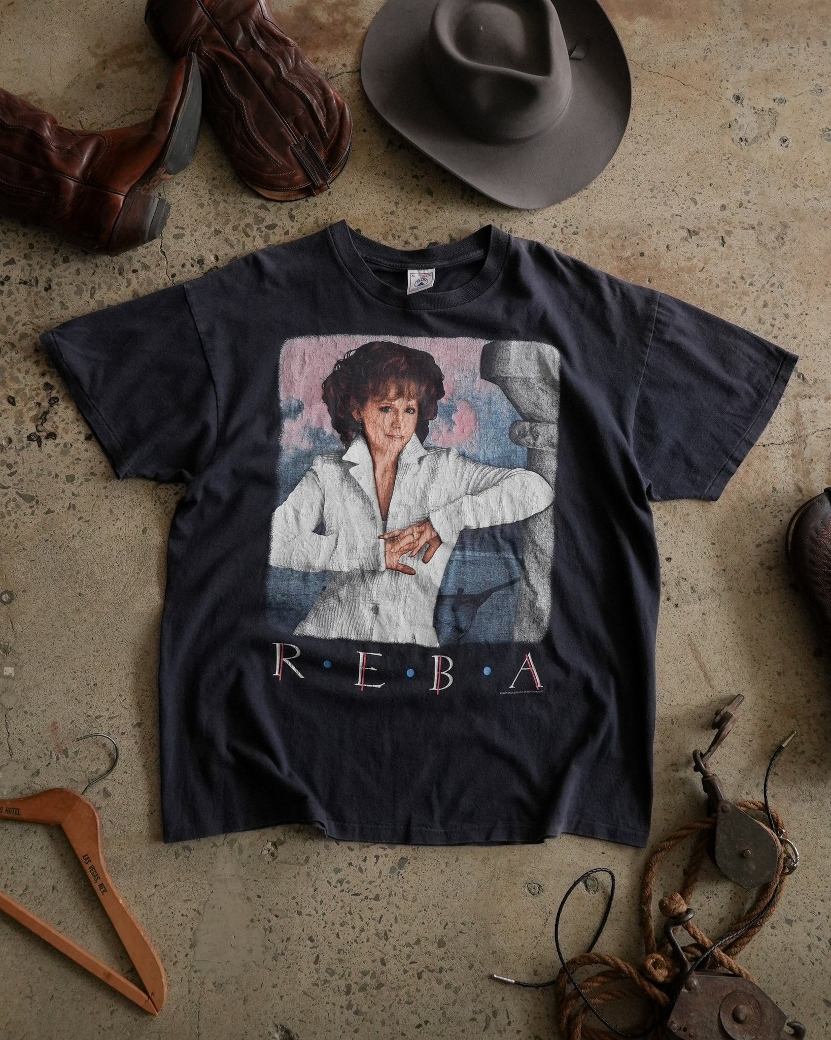 reba 1997 country band t-shirt