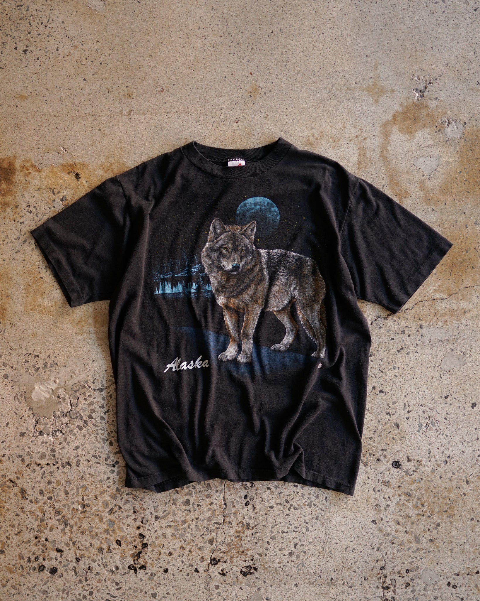 alaska wolf t-shirt