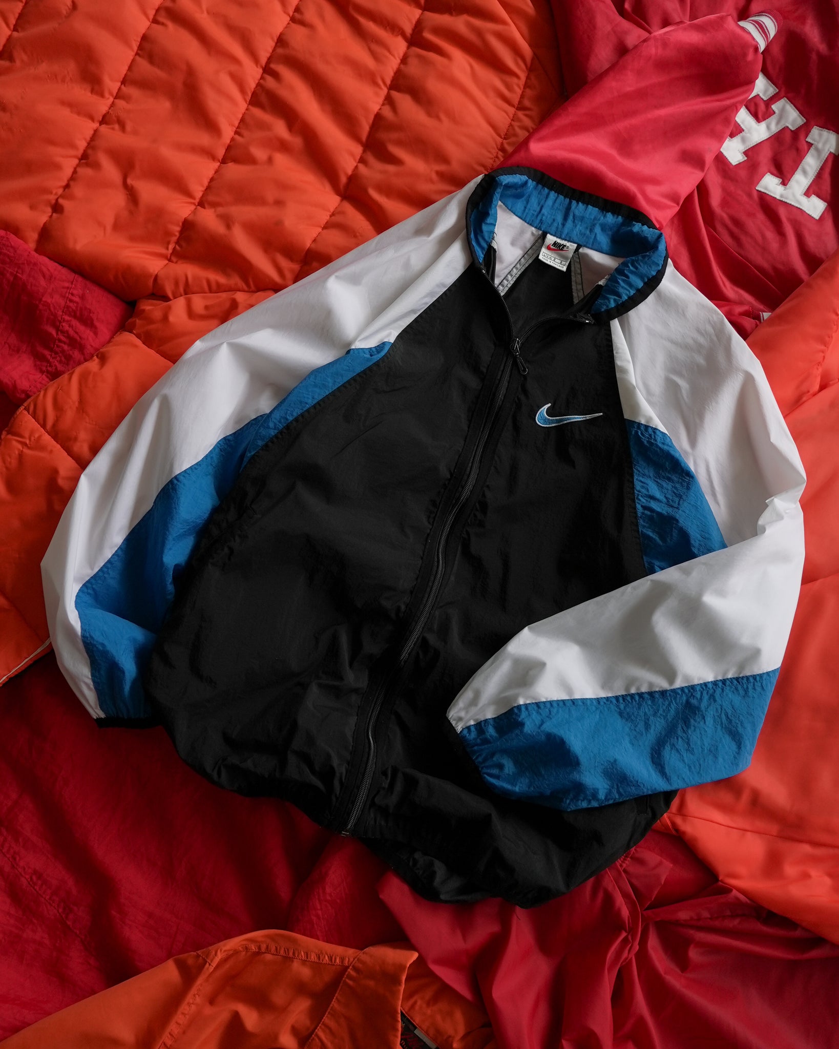 nike zip-up windbreaker