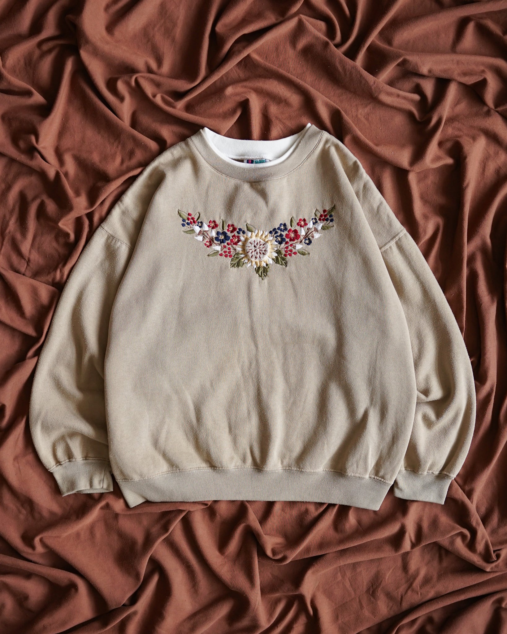 flowers crewneck