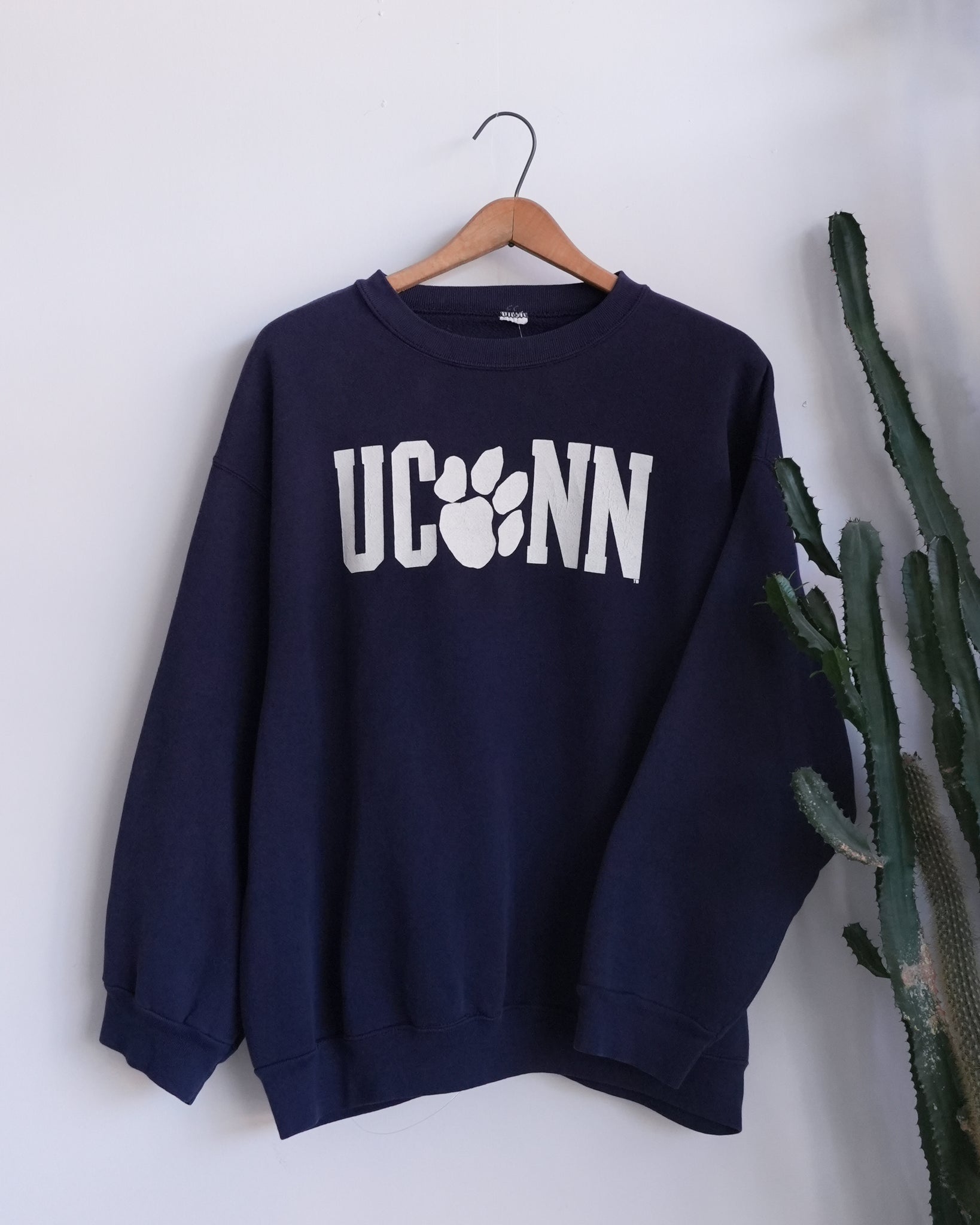 uconn huskies crewneck