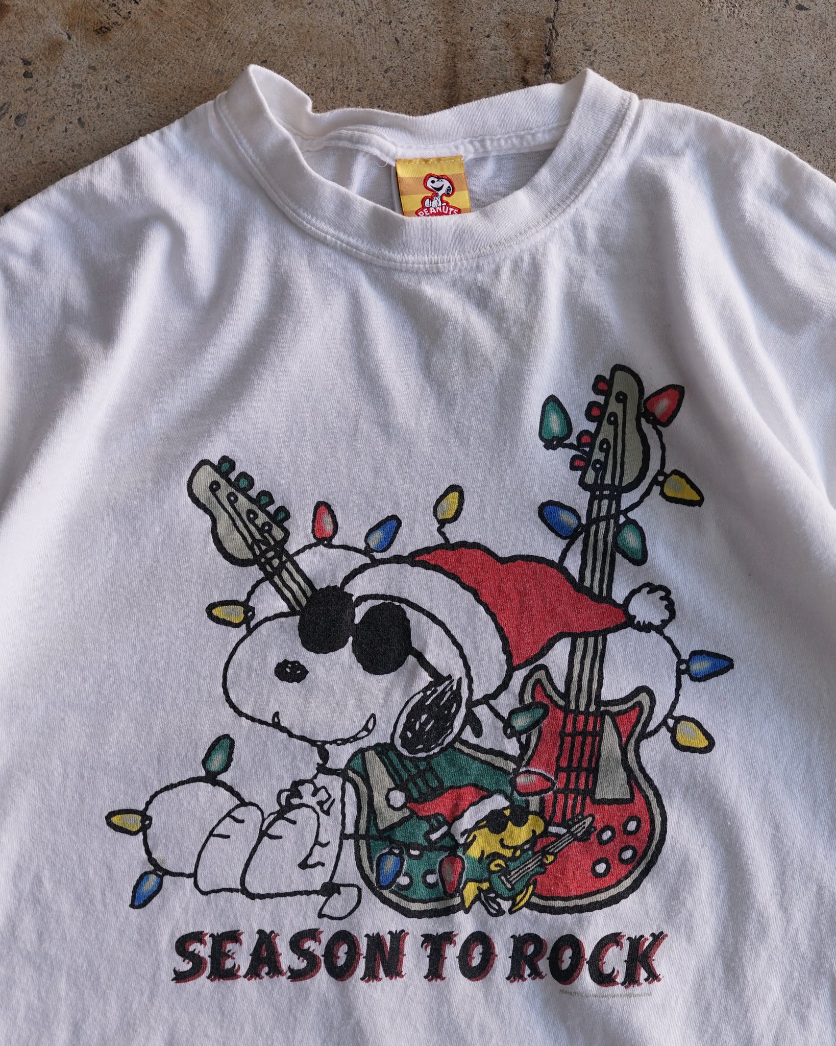 snoopy peanuts christmas t-shirt