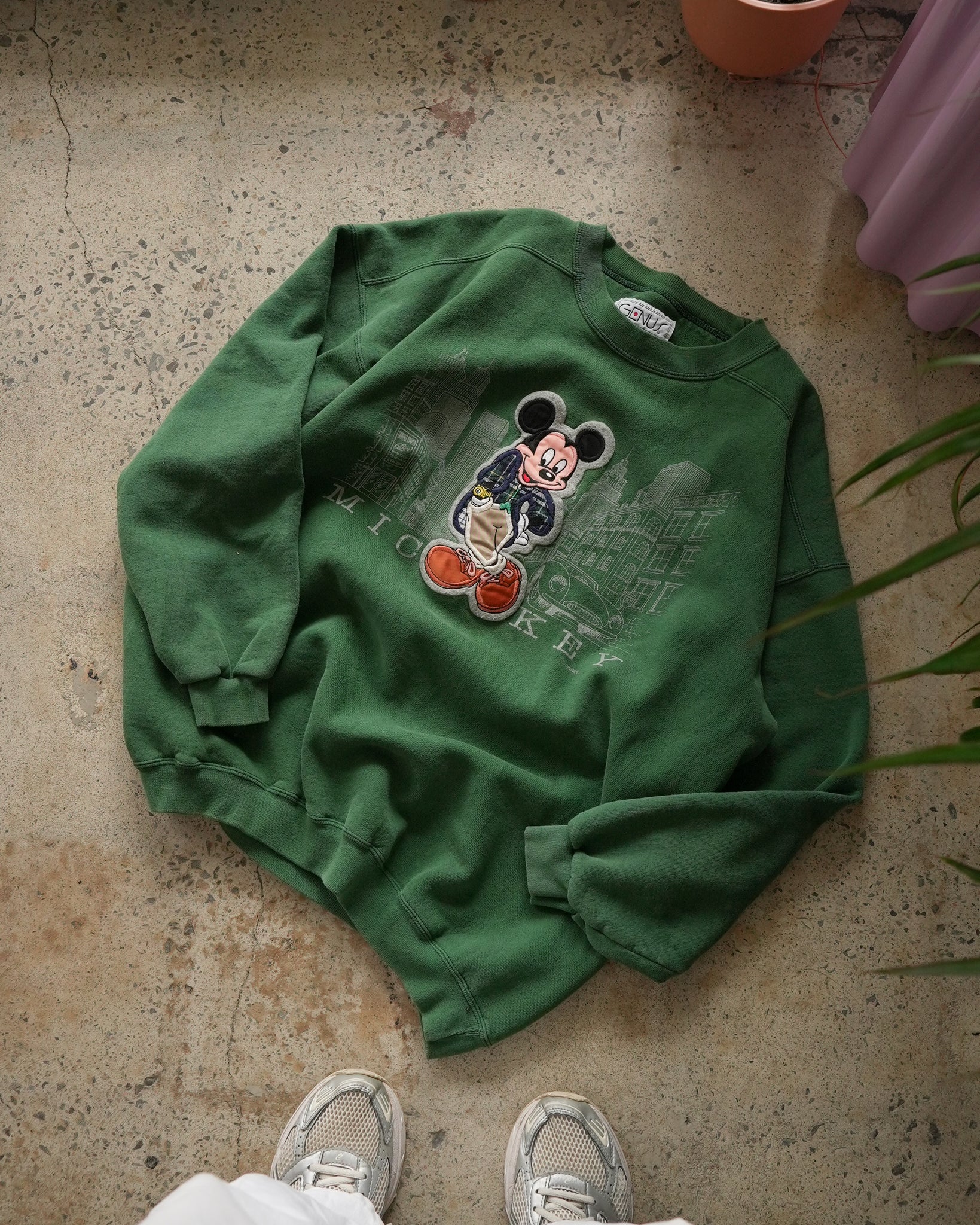 mickey mouse disney crewneck