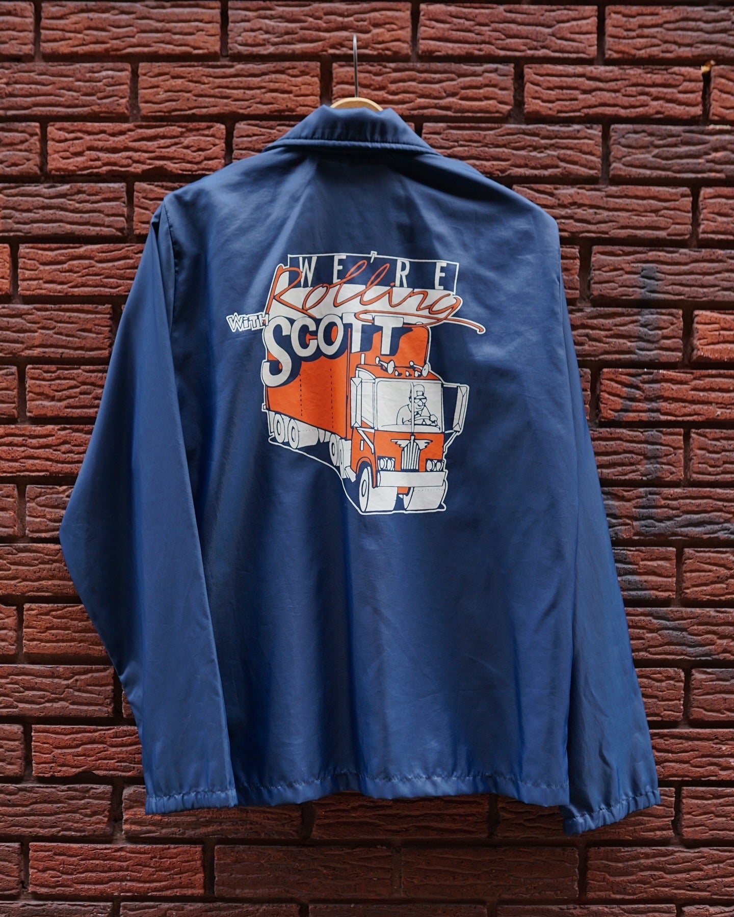 we're rolling with scott windbreaker