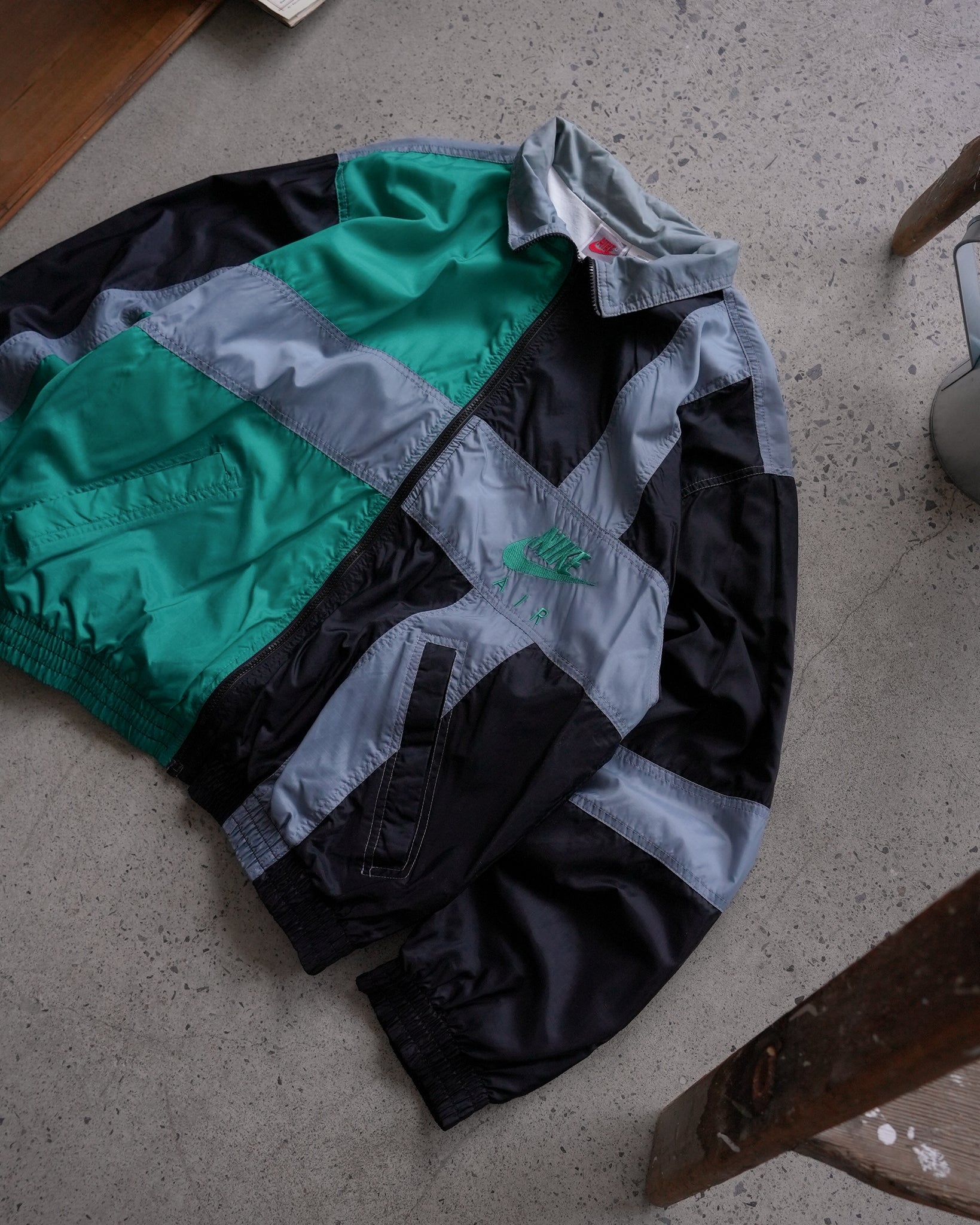 nike air zip-up windbreaker