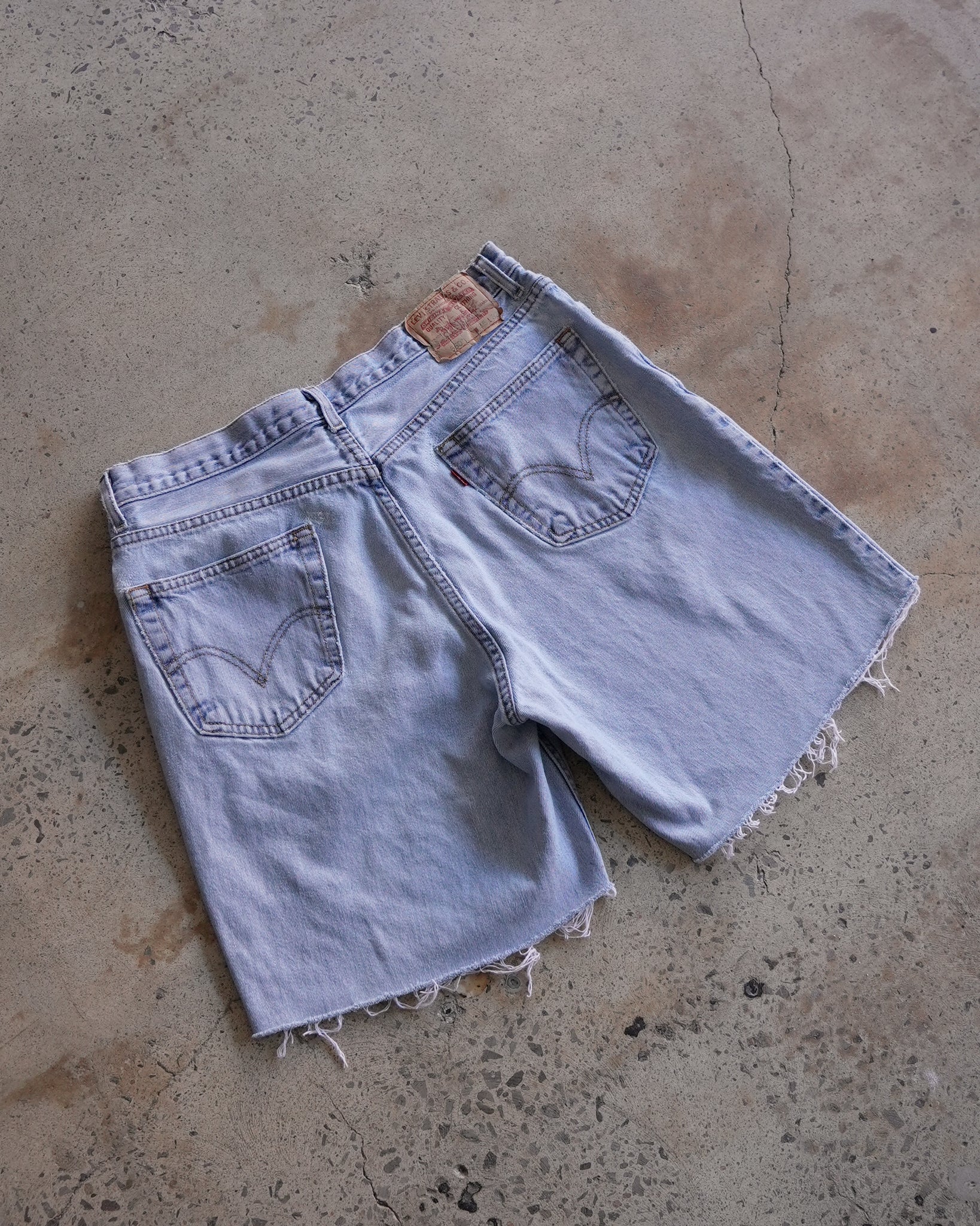 levi's 560 jean shorts