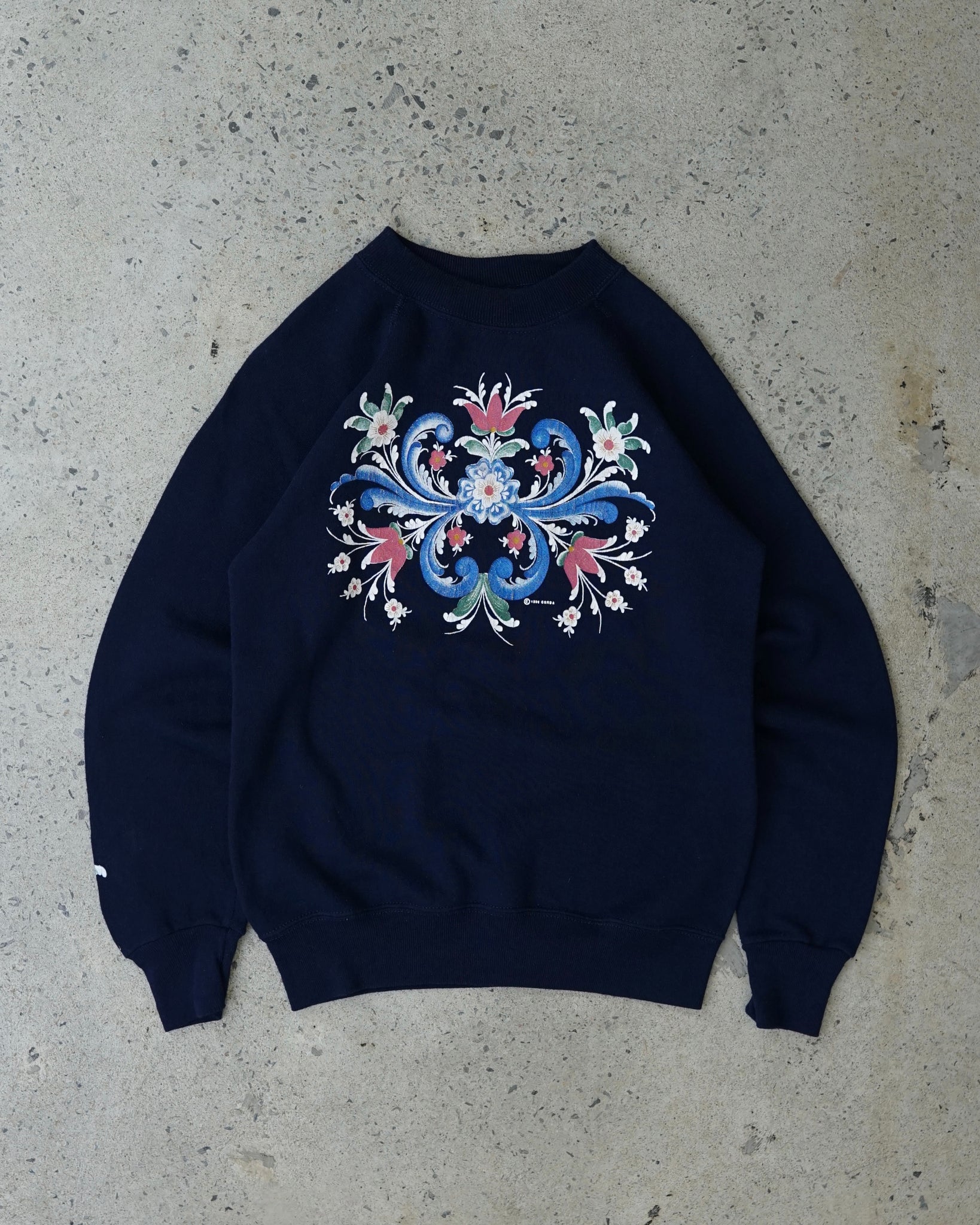 flowers crewneck