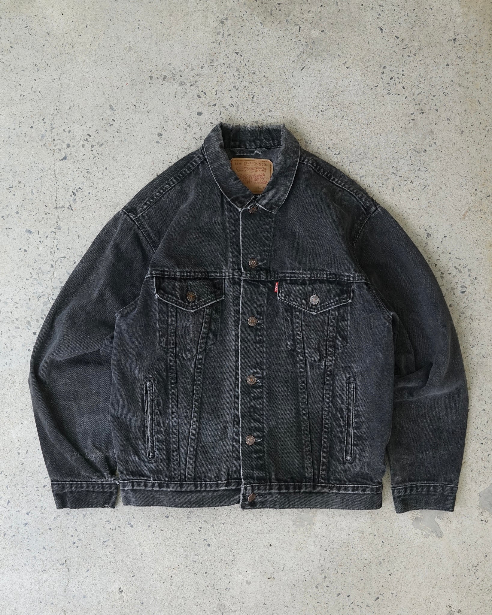 levi's jeans jacket - medium