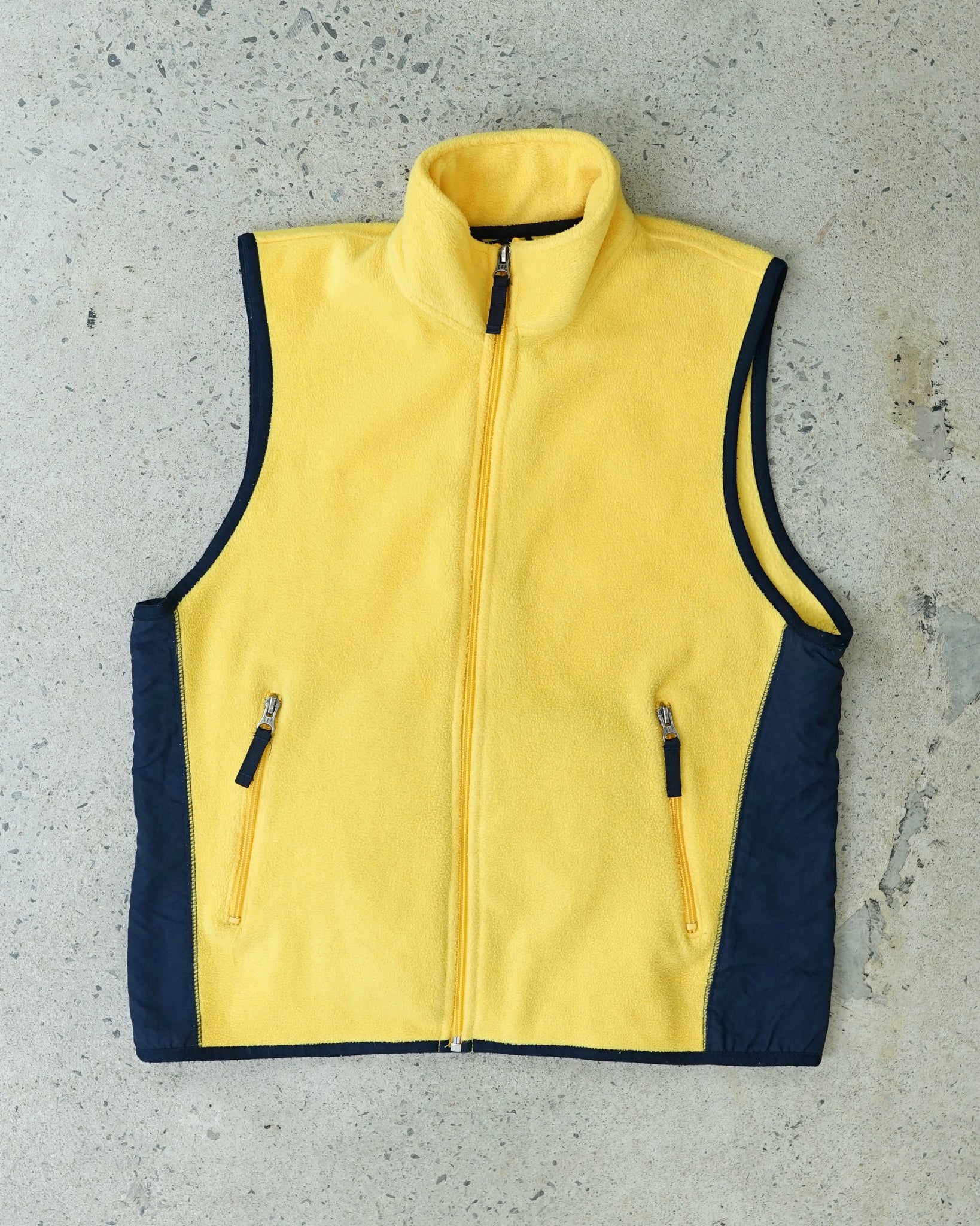 gap fleece vest