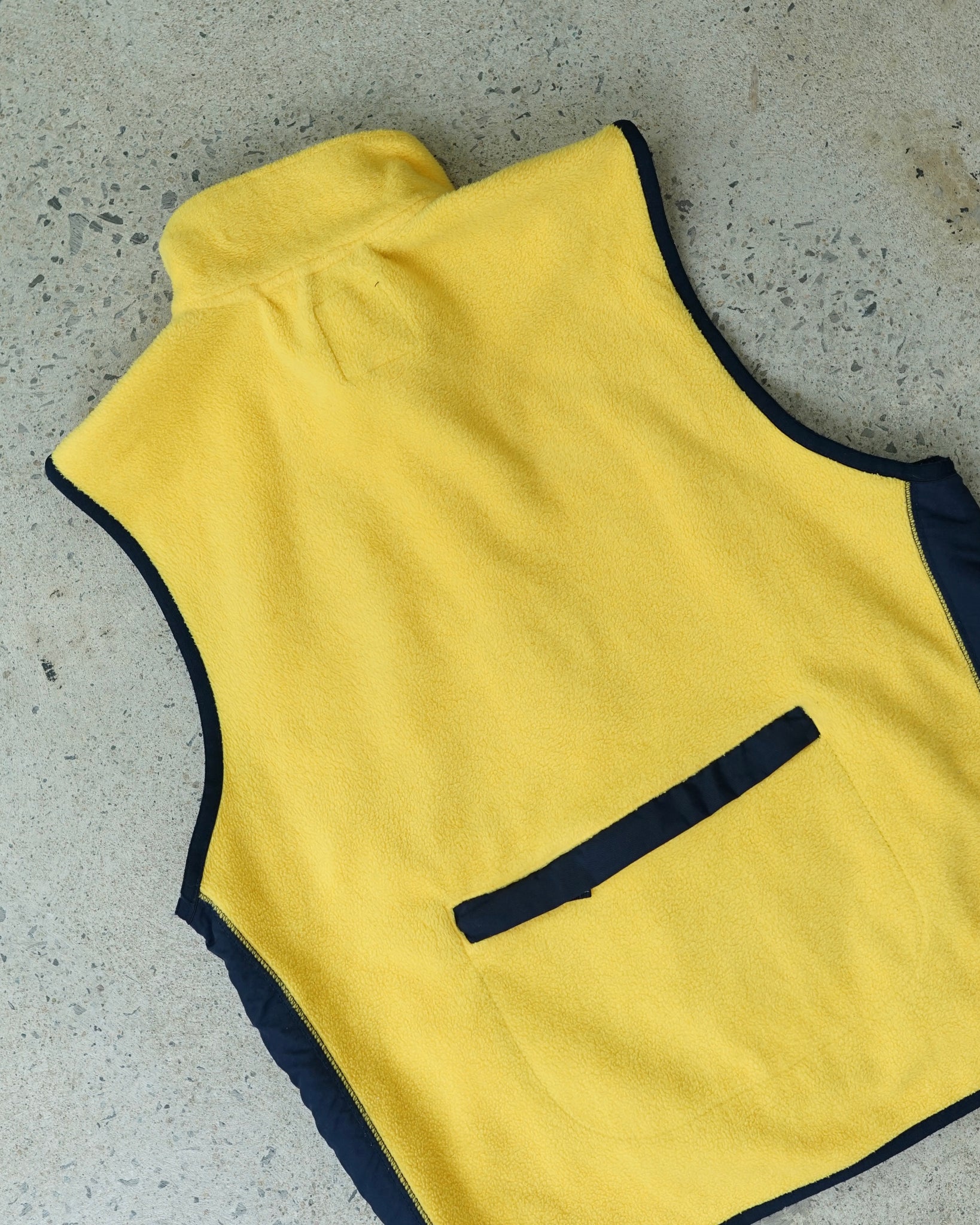 gap fleece vest