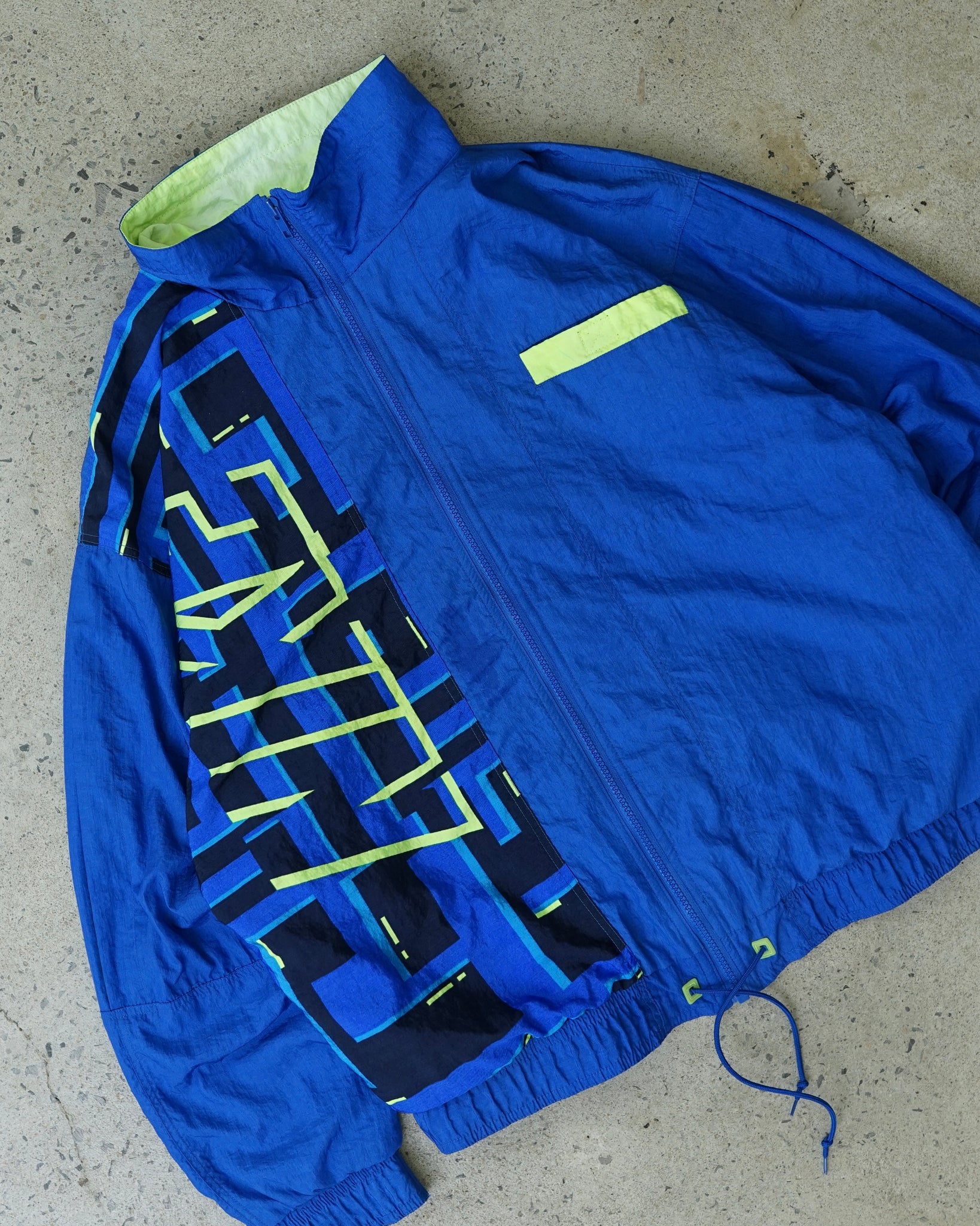 nike windbreaker