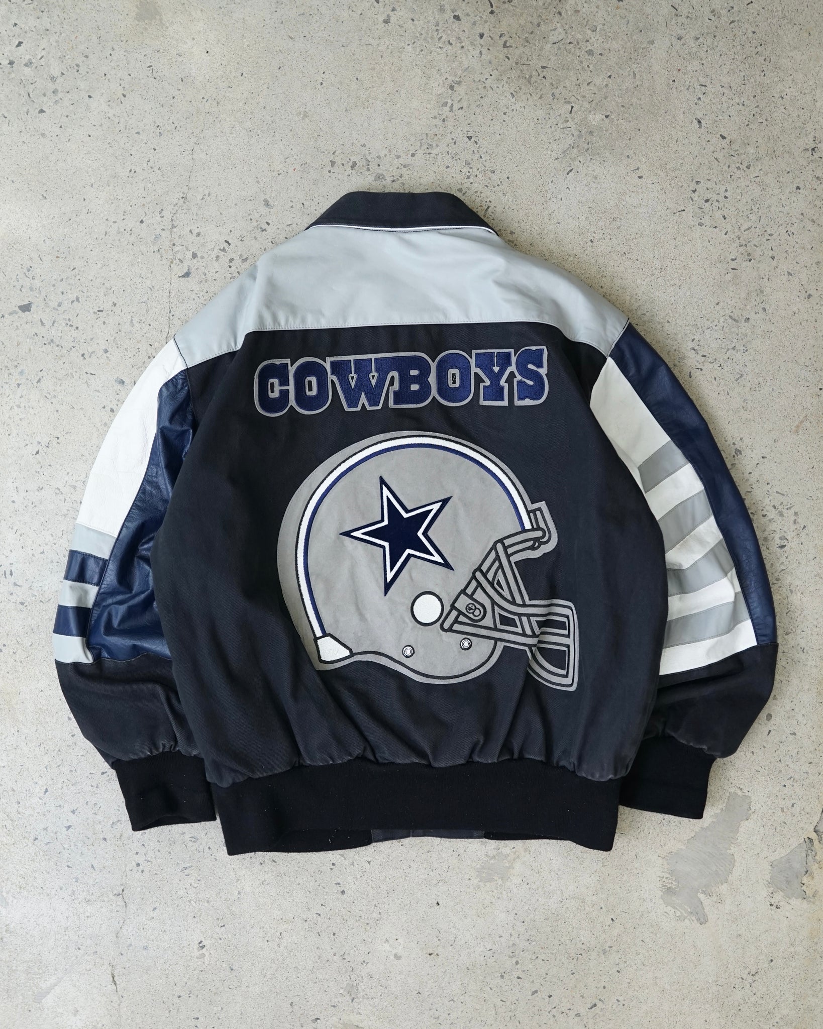 dallas cowboys varsity jacket - medium