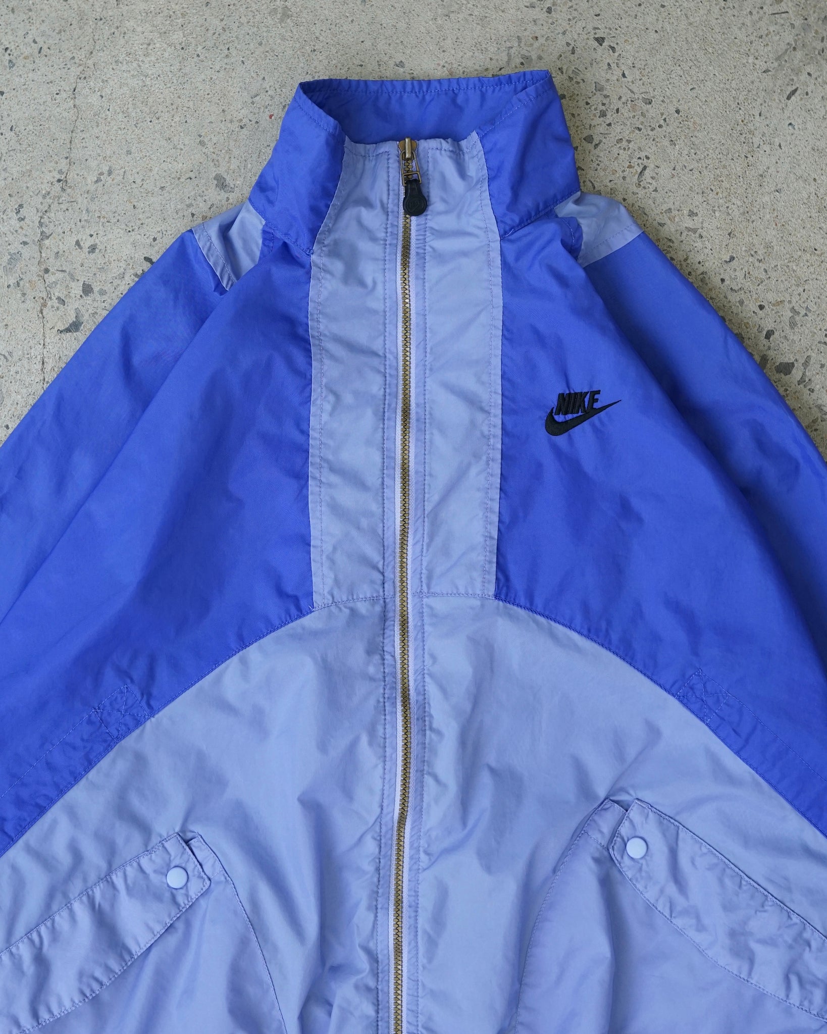 nike zip-up windbreaker