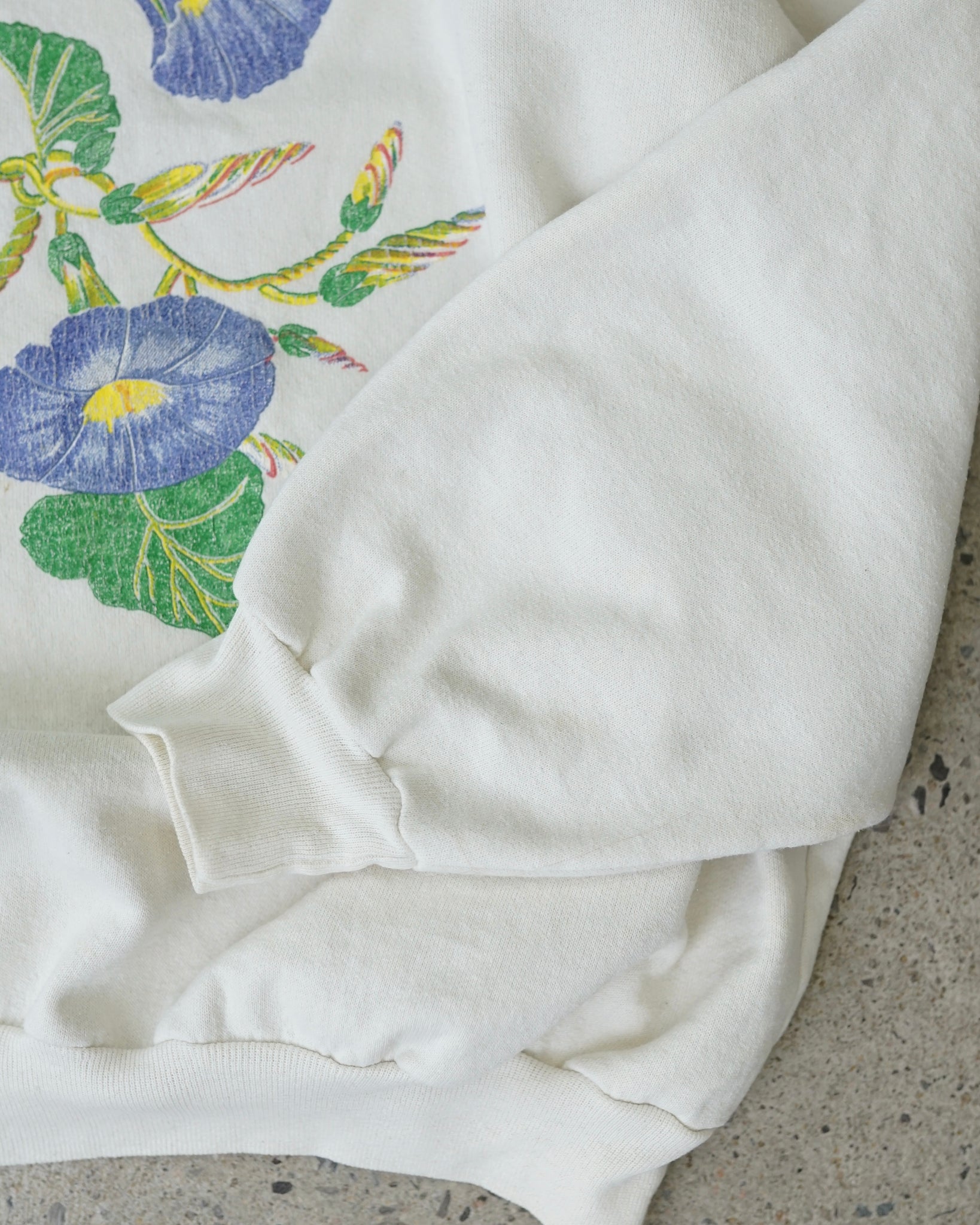 k.k. flowers crewneck