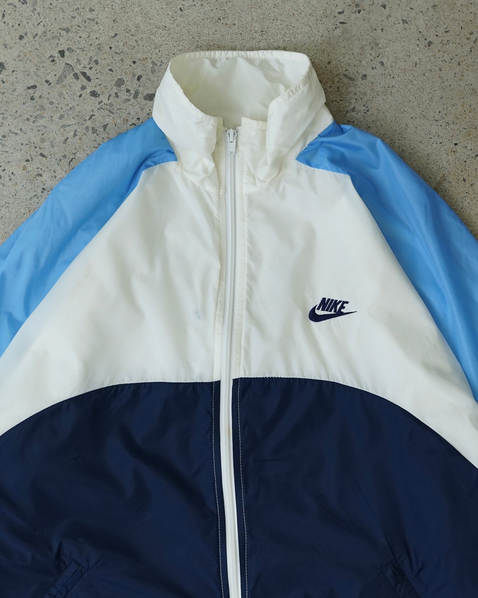 nike windbreaker