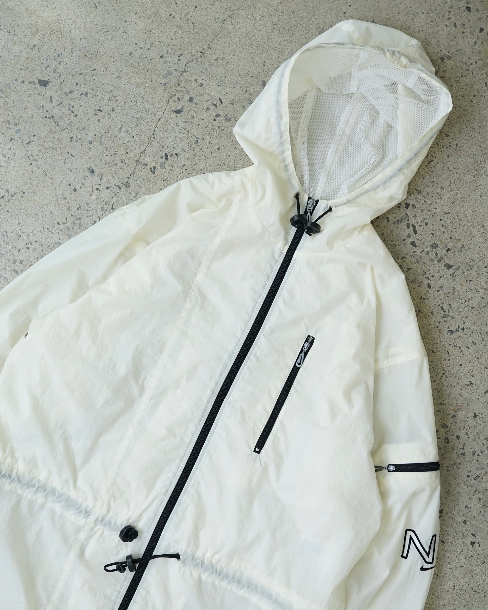 nike zip-up windbreaker