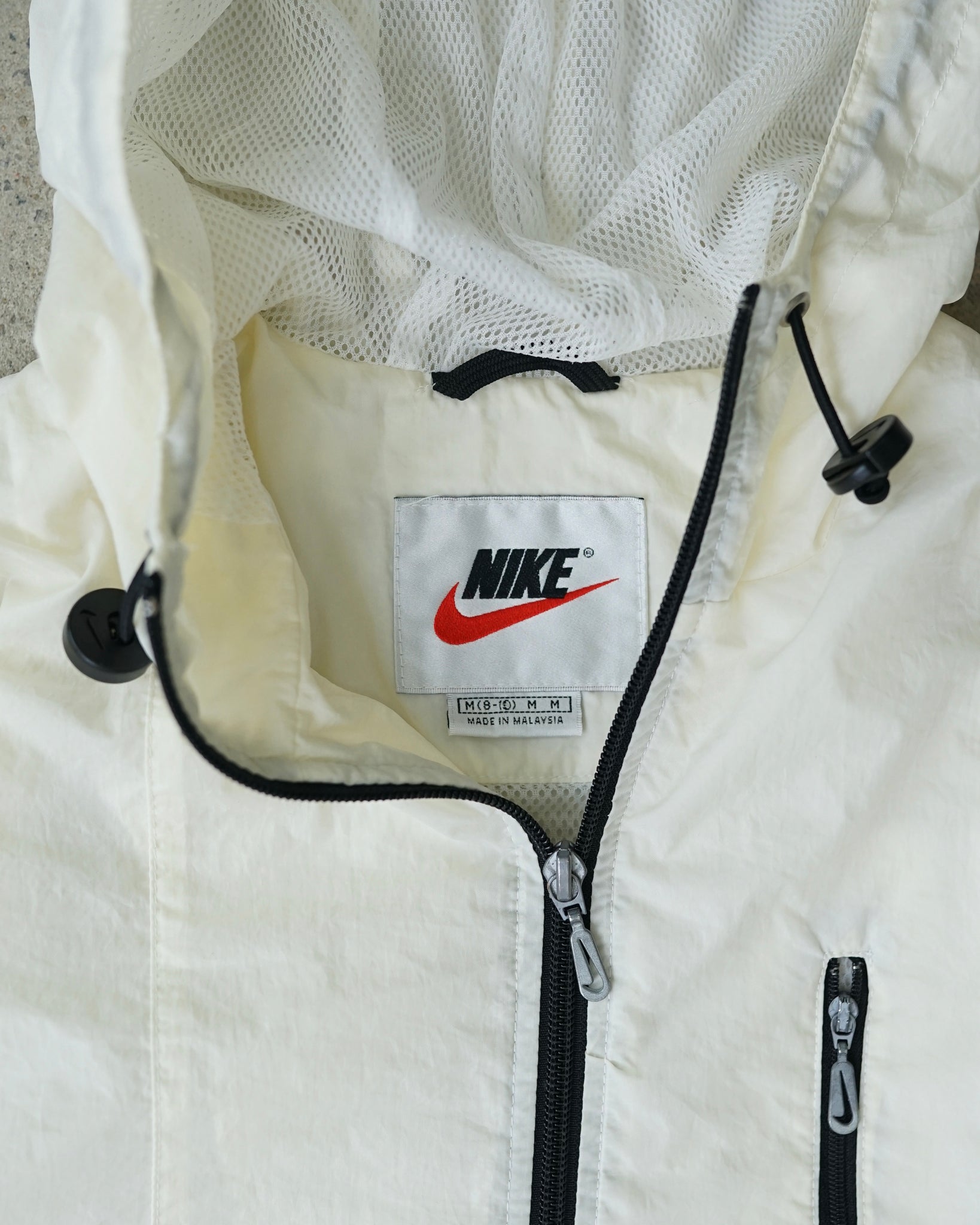 nike zip-up windbreaker