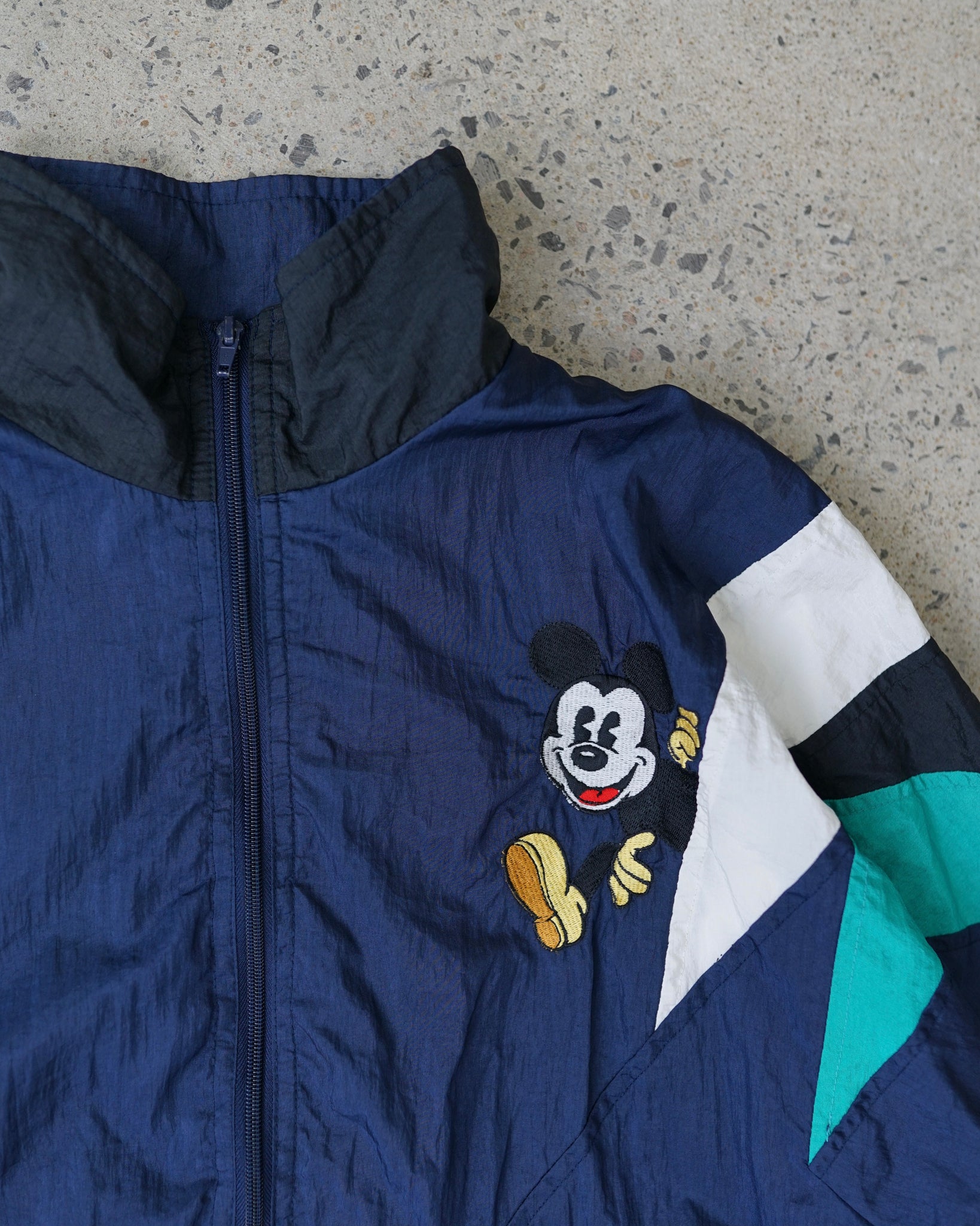 mickey mouse windbreaker - medium