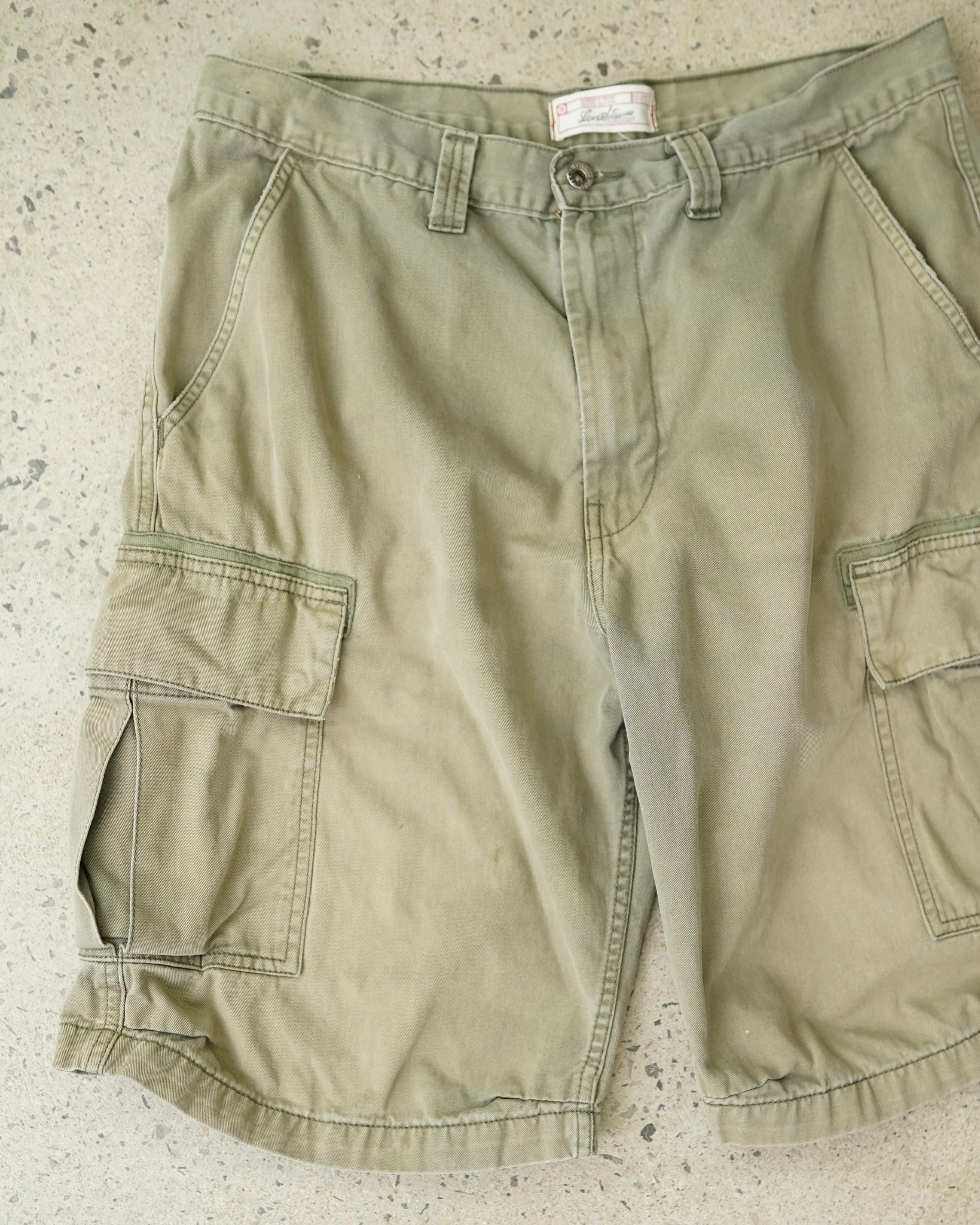 levi's cargo shorts