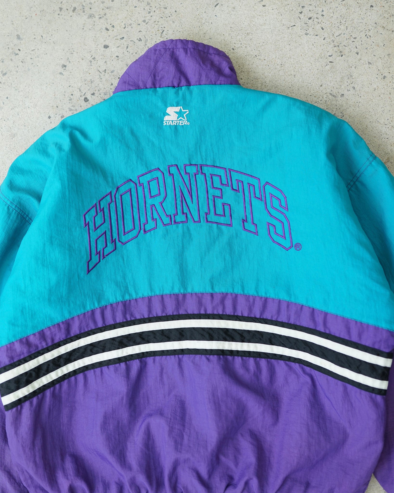 charlotte hornets starter jacket - large