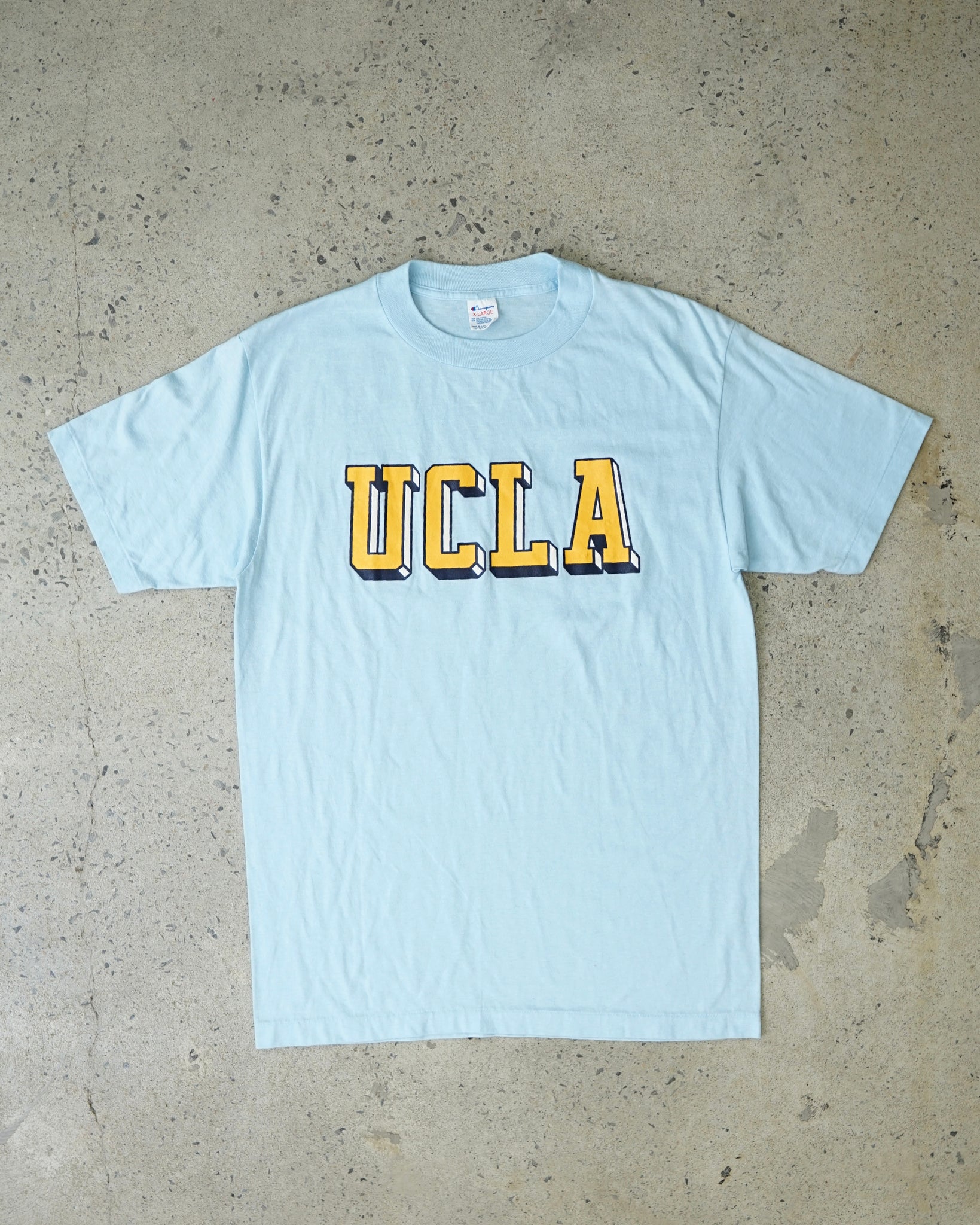 ucla champion vintage t-shirt - M