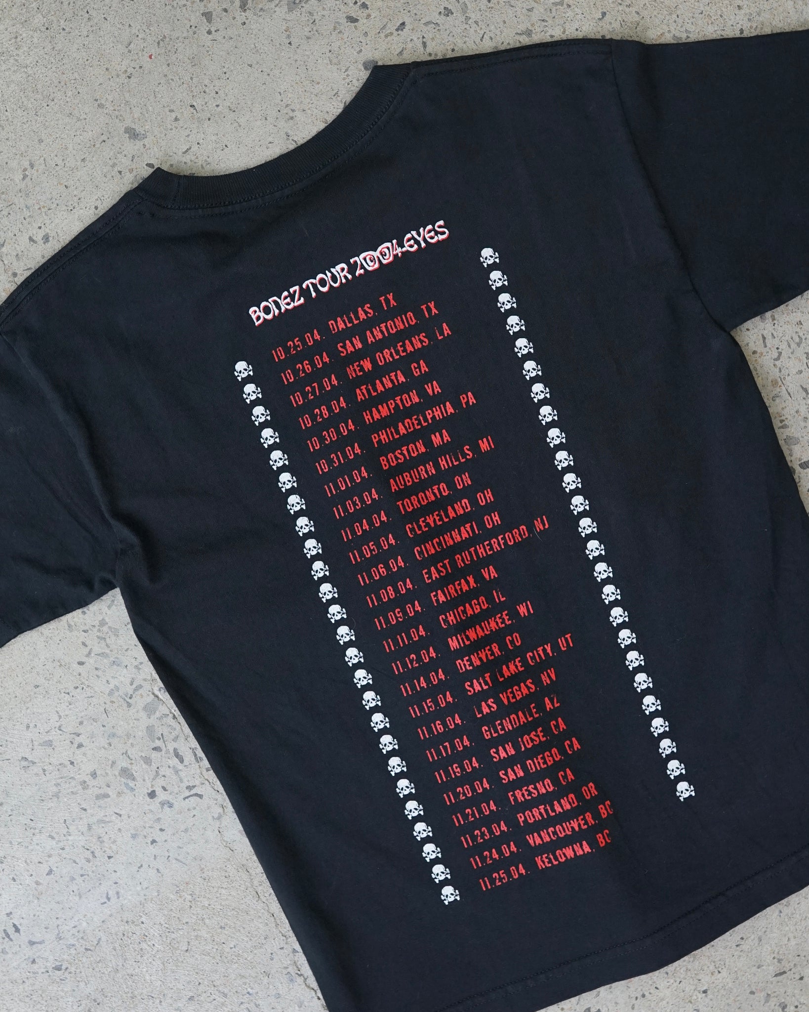 avril lavigne bonez tour 2004-eyes t-shirt