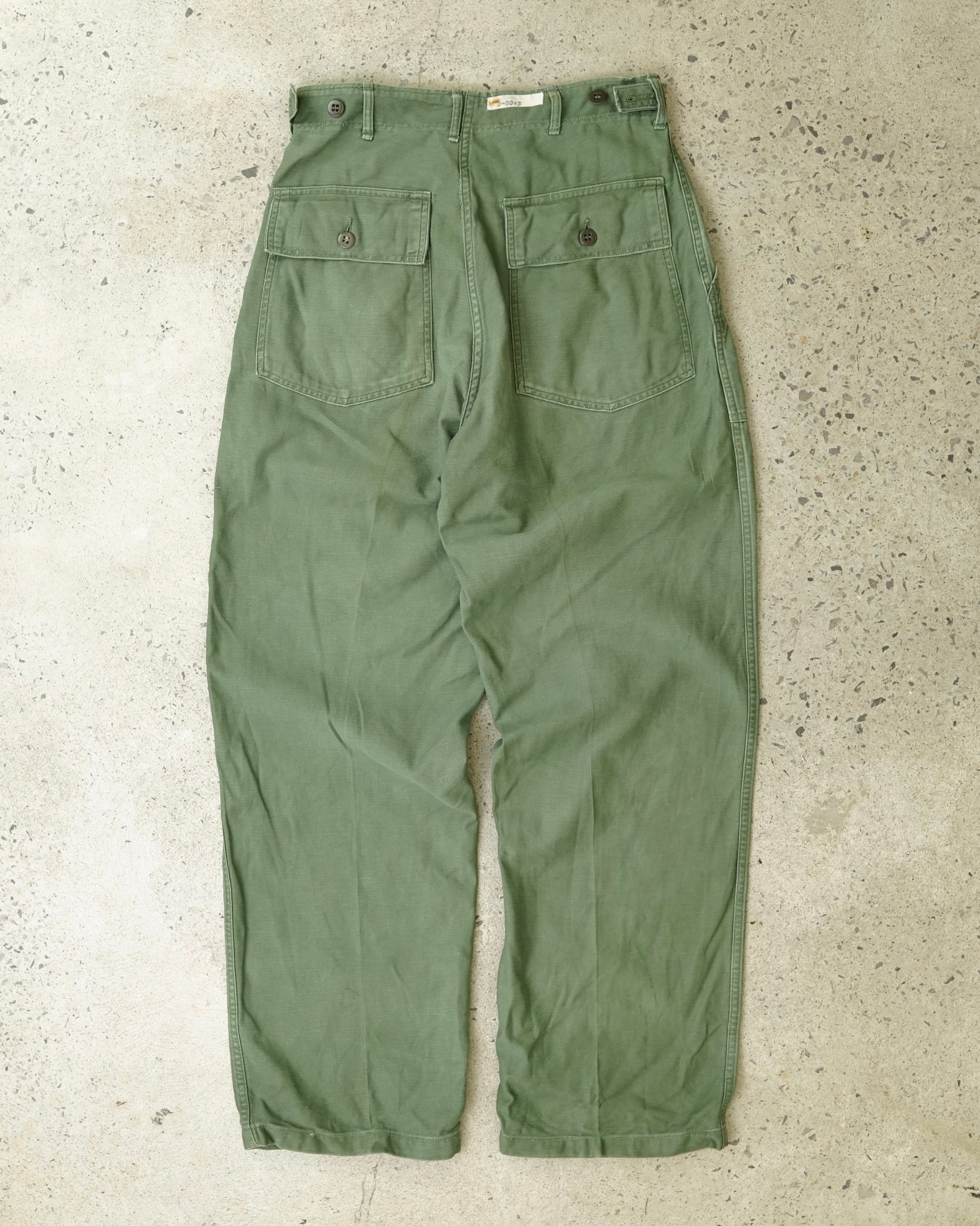 military cargo pants - 28x30