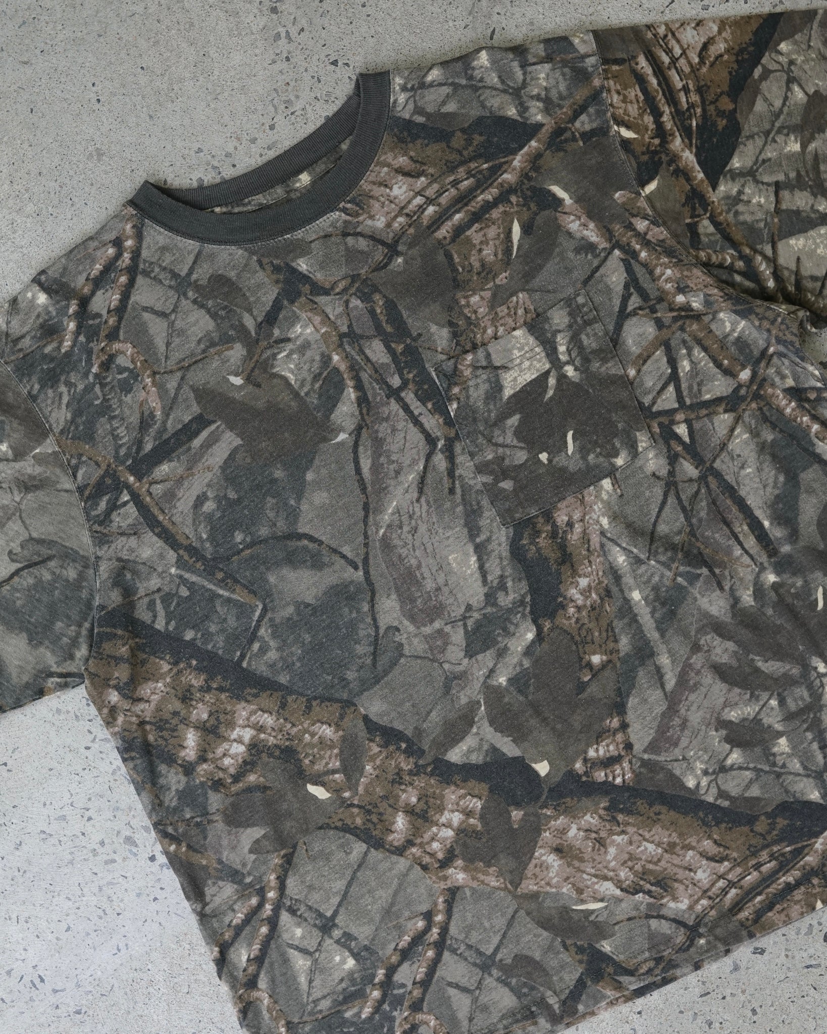 pro action realtree camo pocket t-shirt