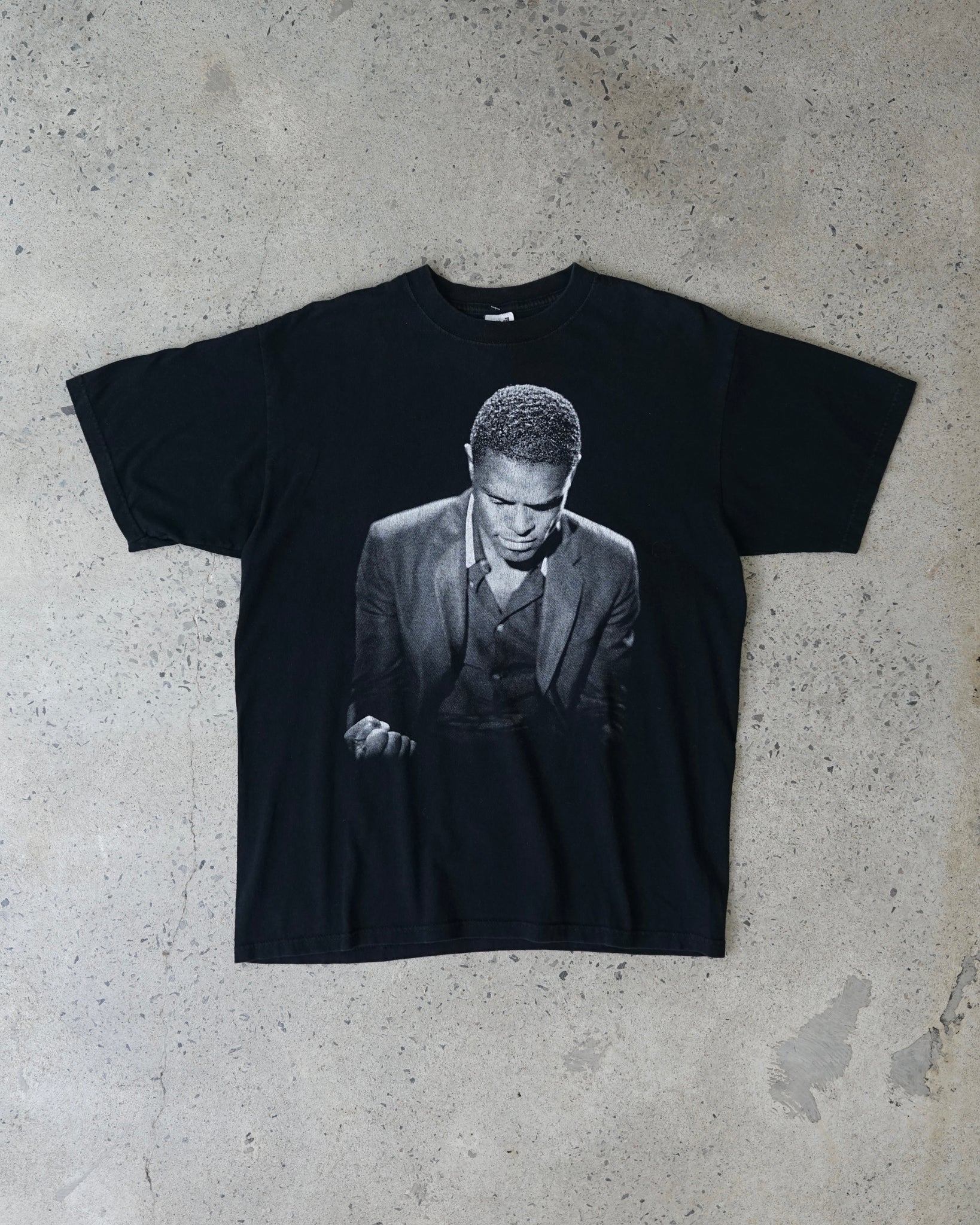 maxwell black summer's night tour t-shirt