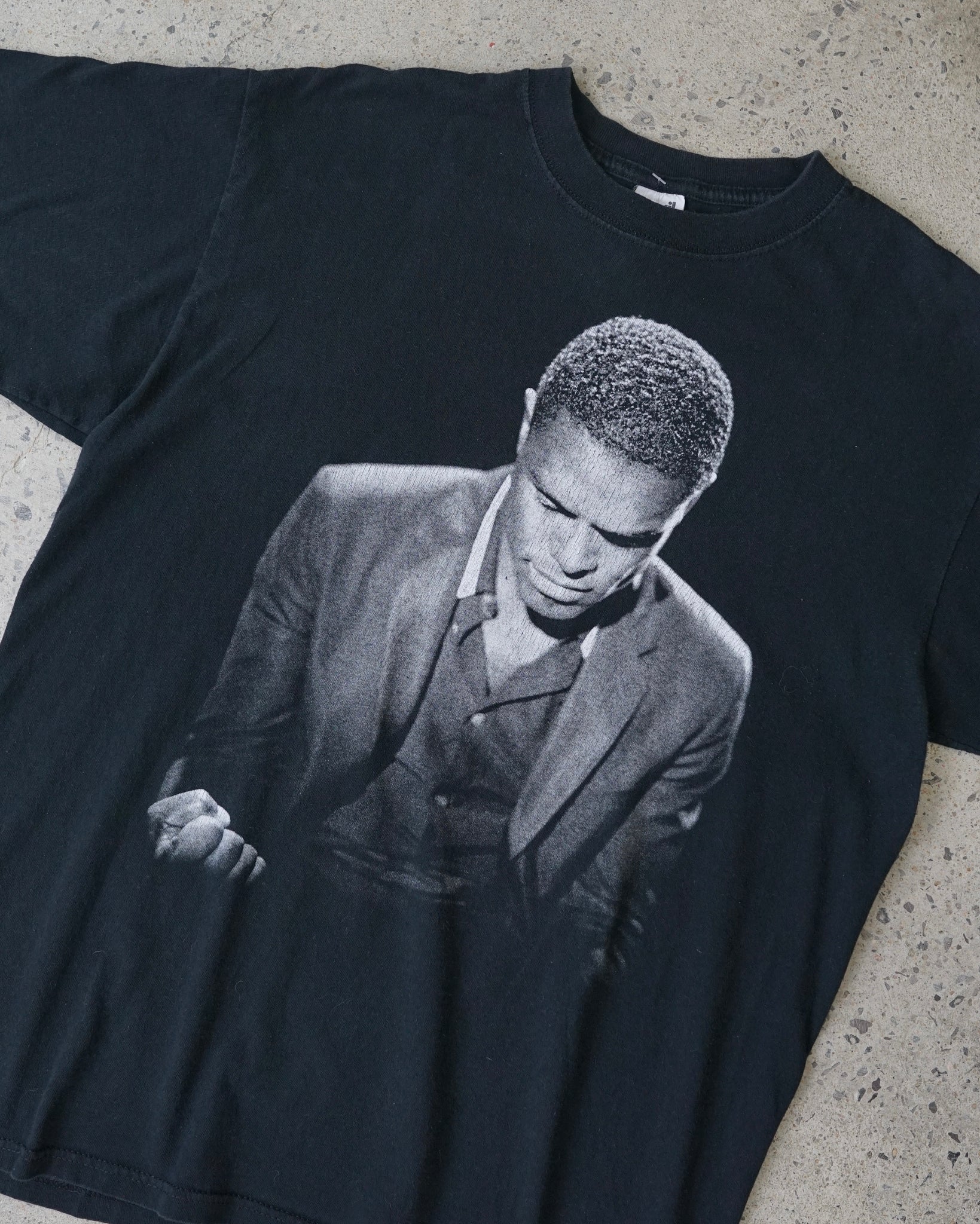 maxwell black summer's night tour t-shirt