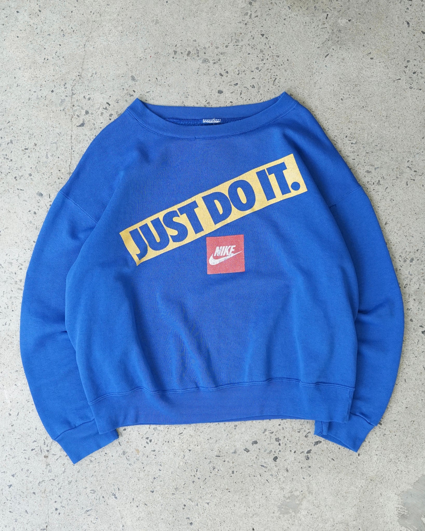 nike just do it crewneck