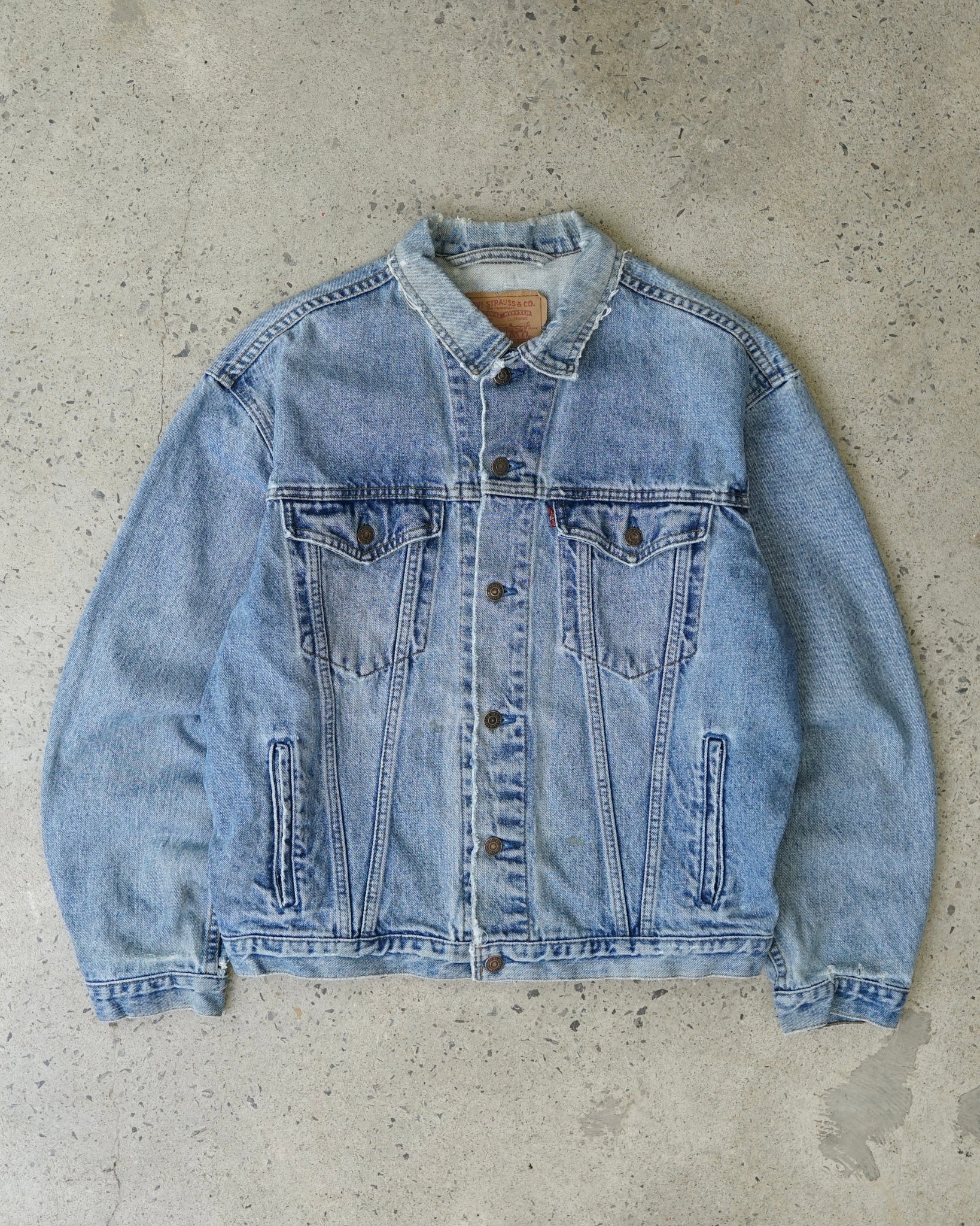 levi's button-up denim jacket