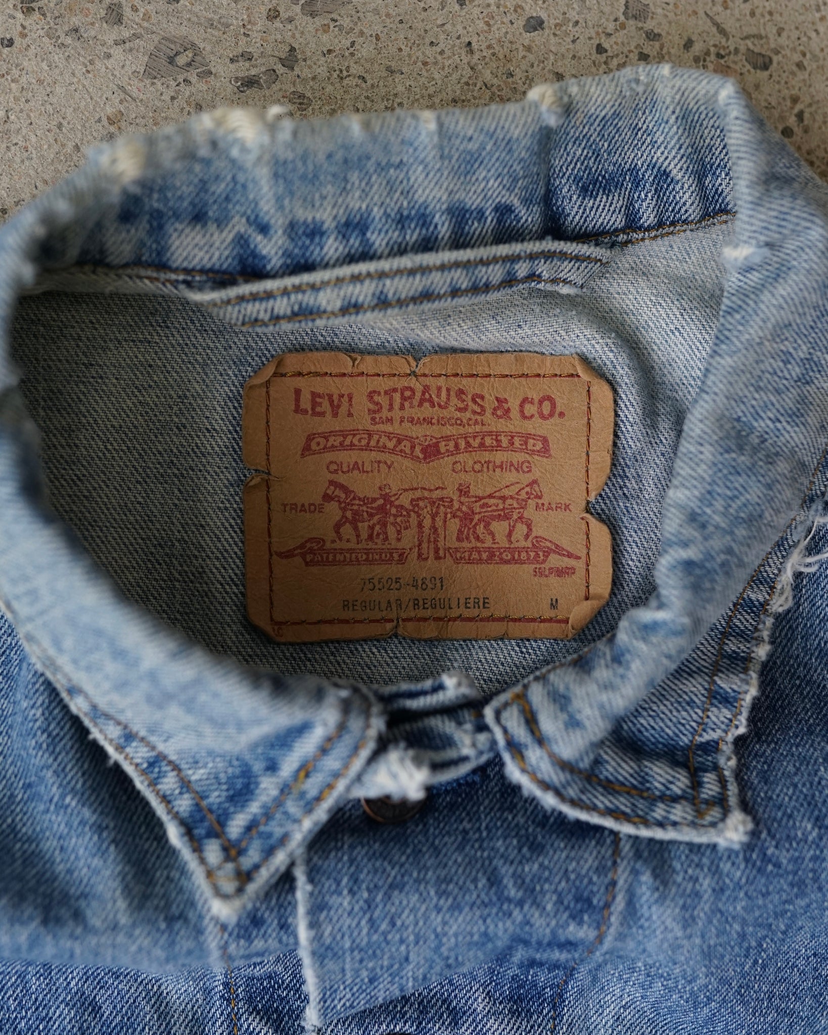 levi's button-up denim jacket