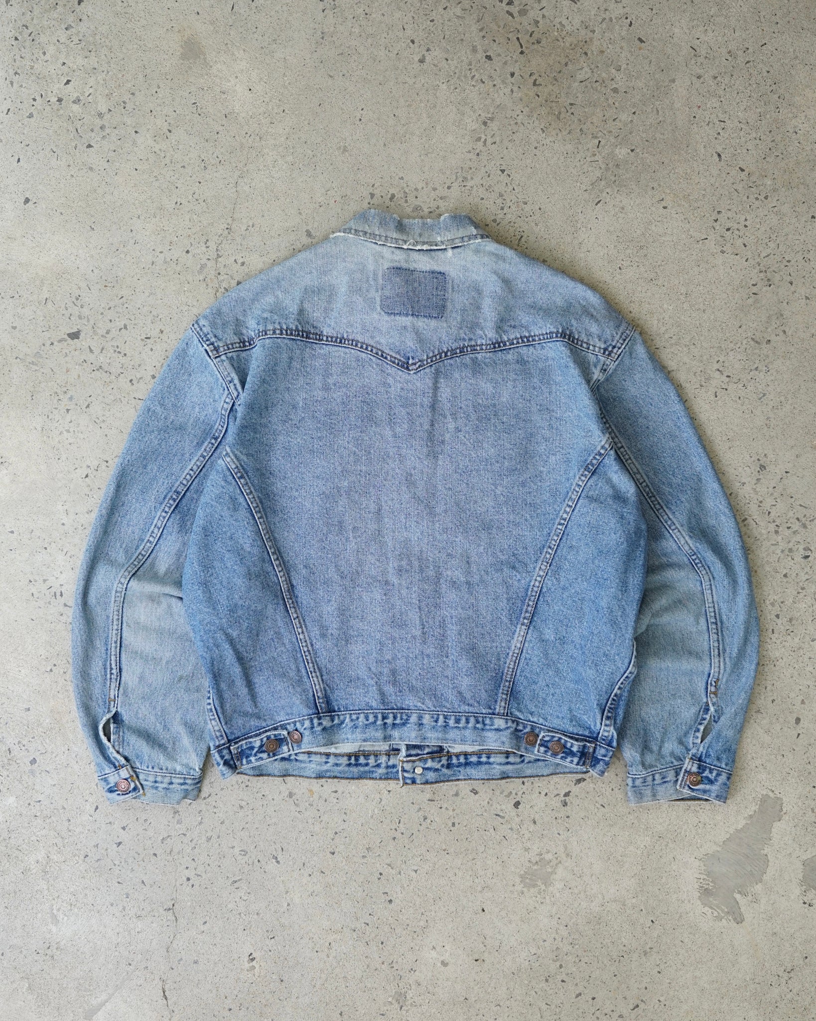 levi's button-up denim jacket
