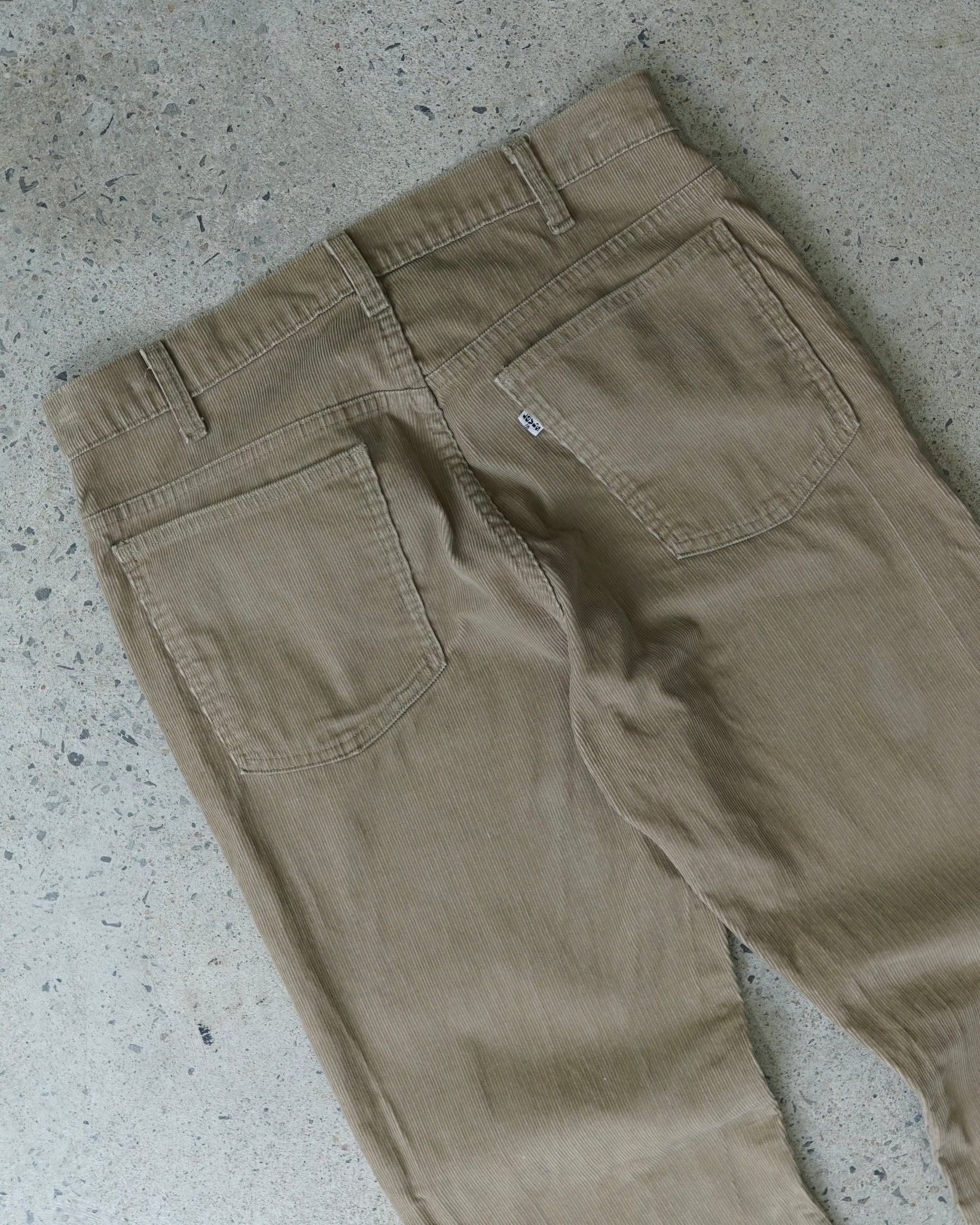 levi's corduroy pants