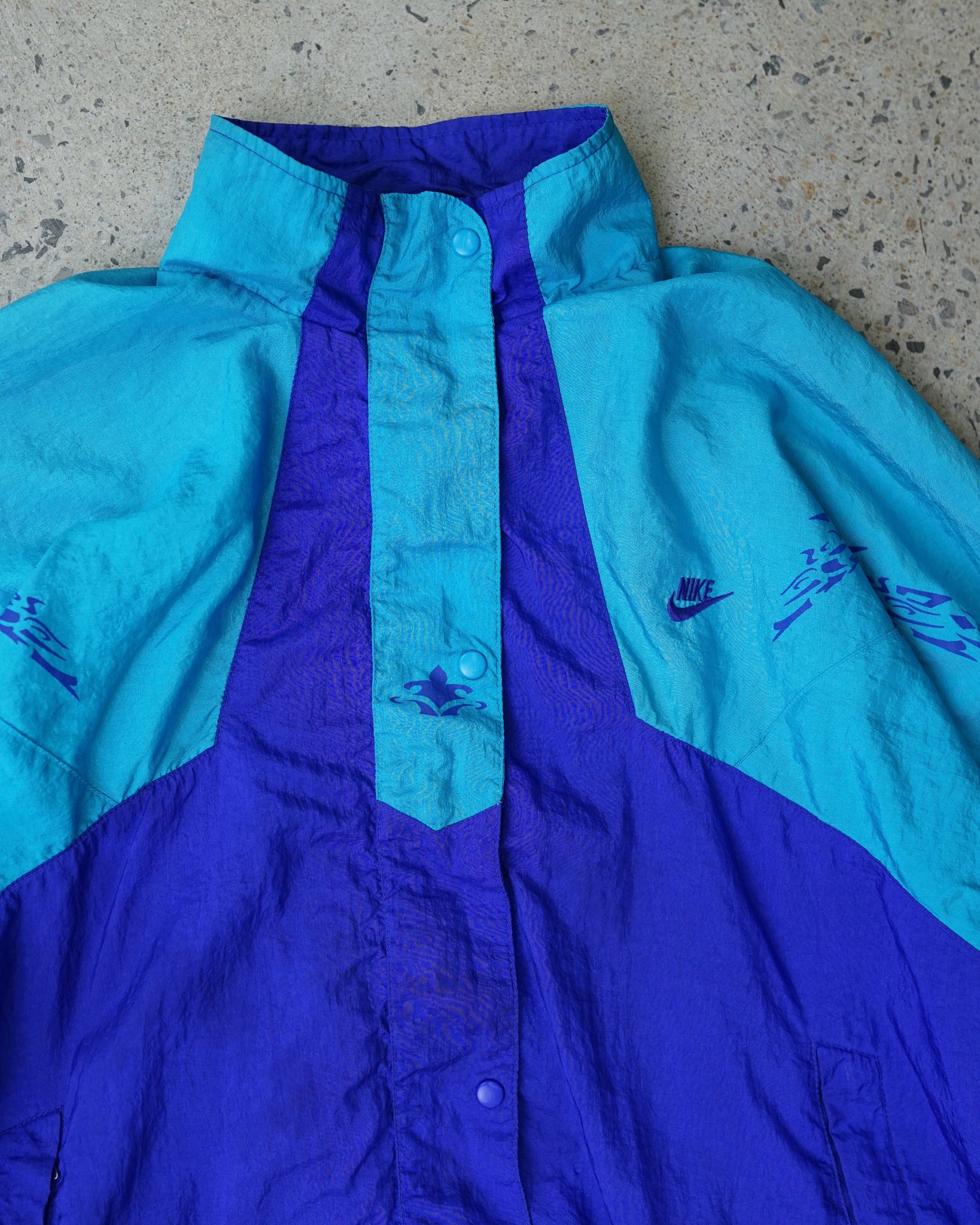 nike vintage windbreaker