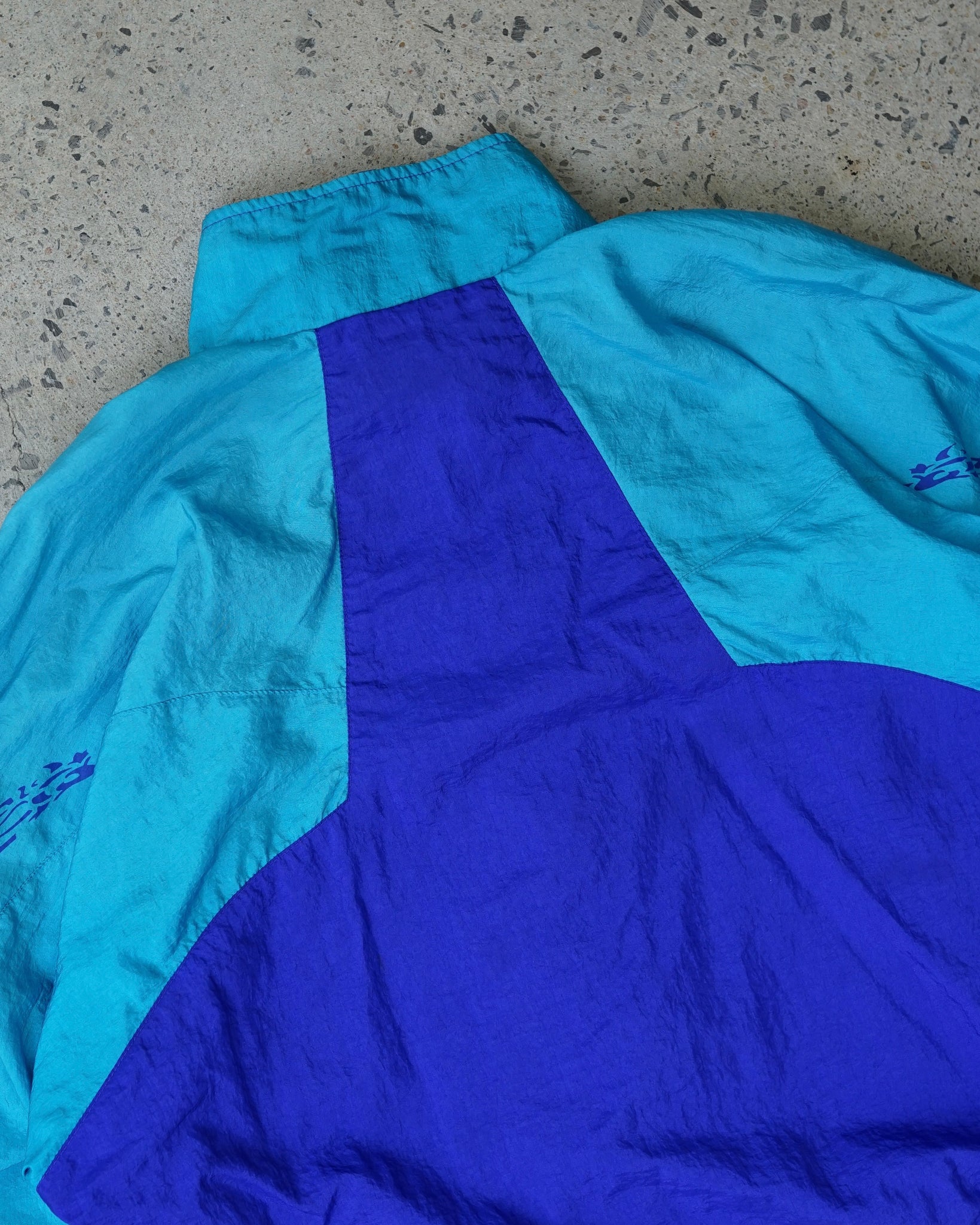 nike vintage windbreaker