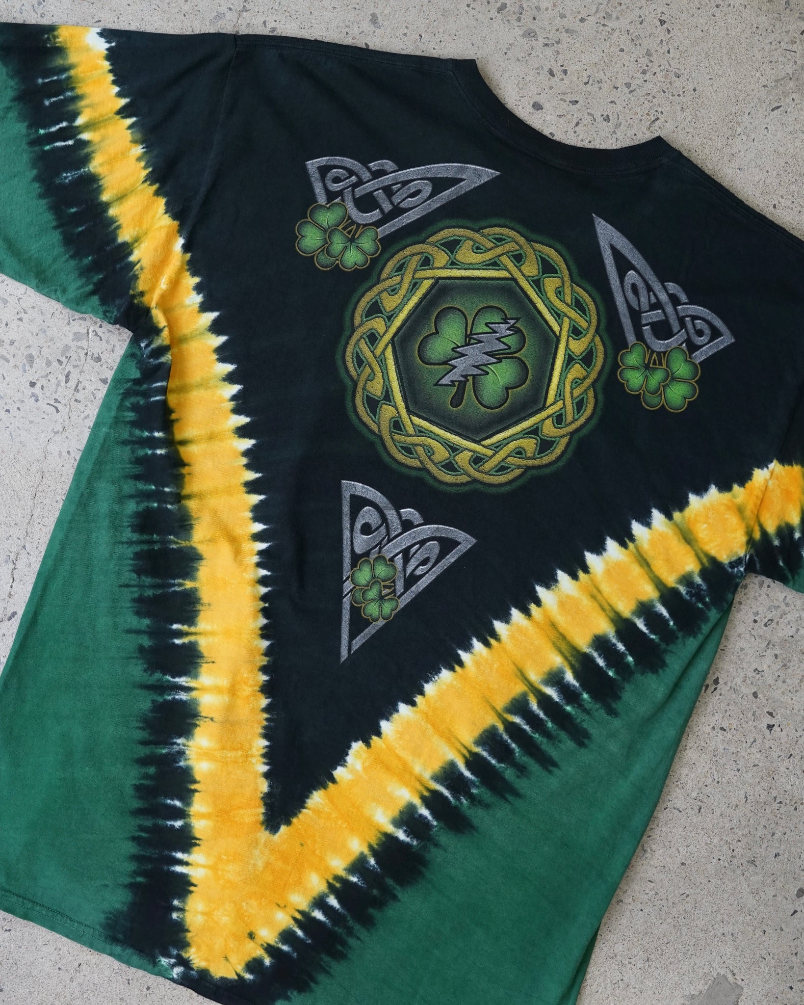 grateful dead rock band tie dye t-shirt