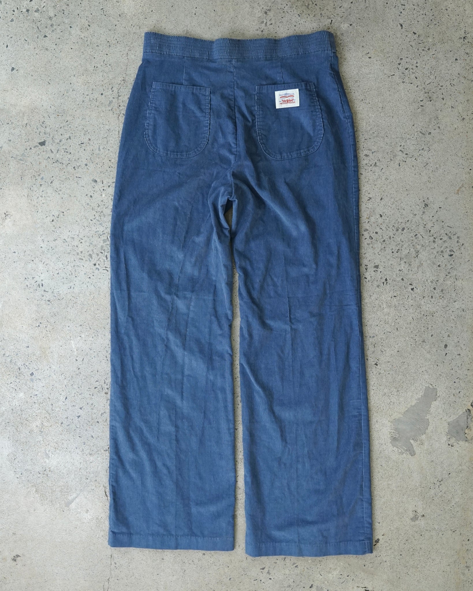 levi's corduroy pants - 33x33