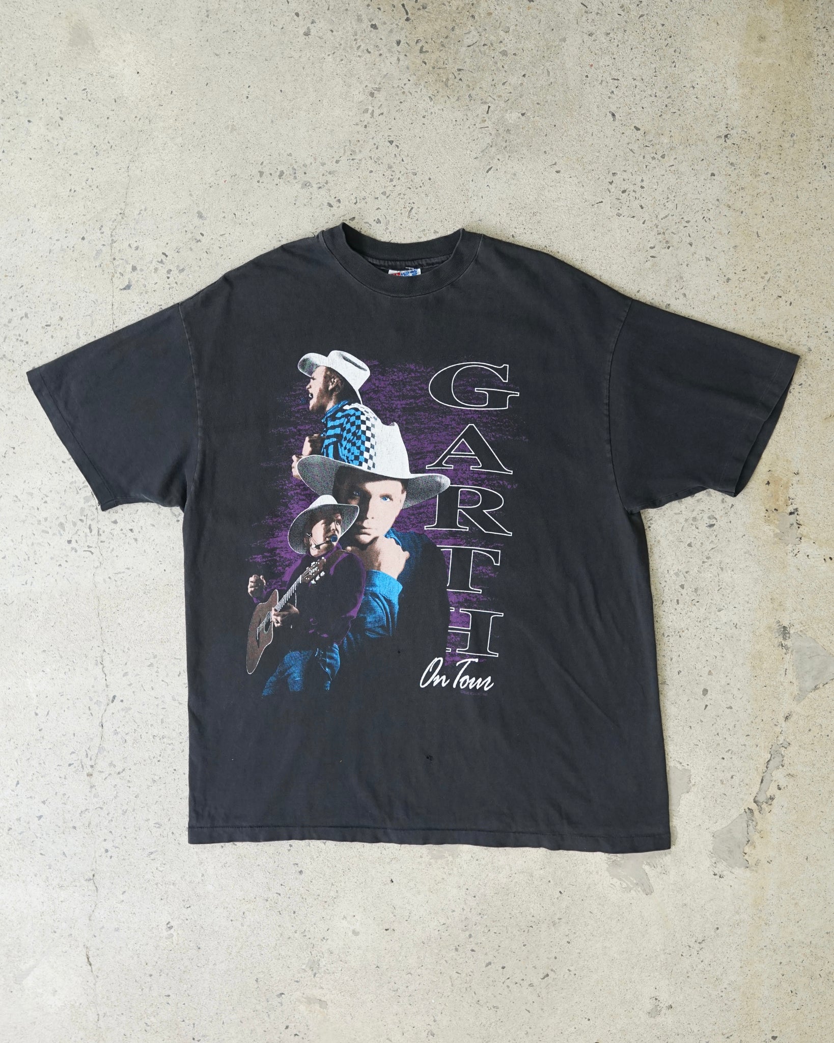 garth brooks 1992 tour t-shirt