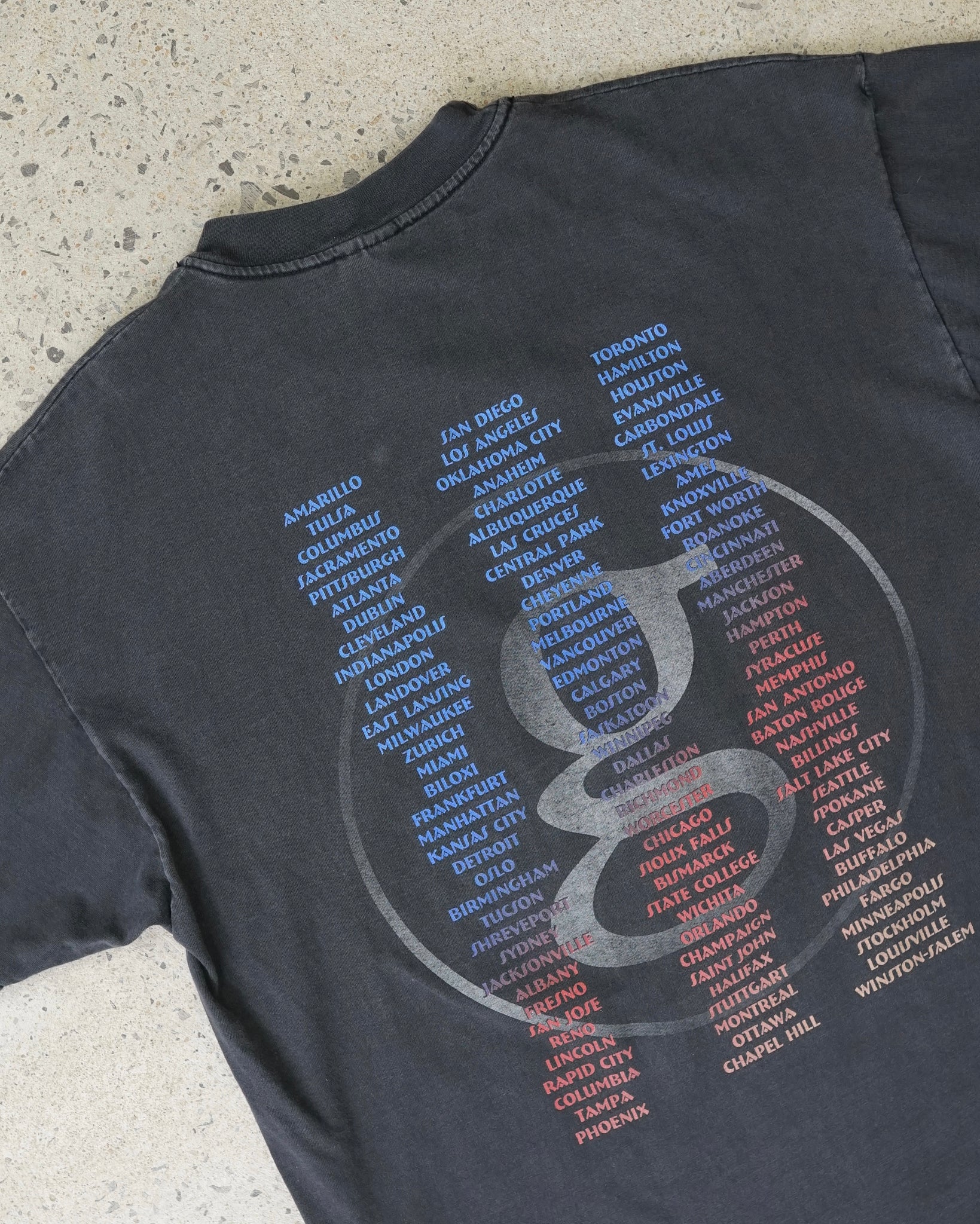 garth brooks tour t-shirt