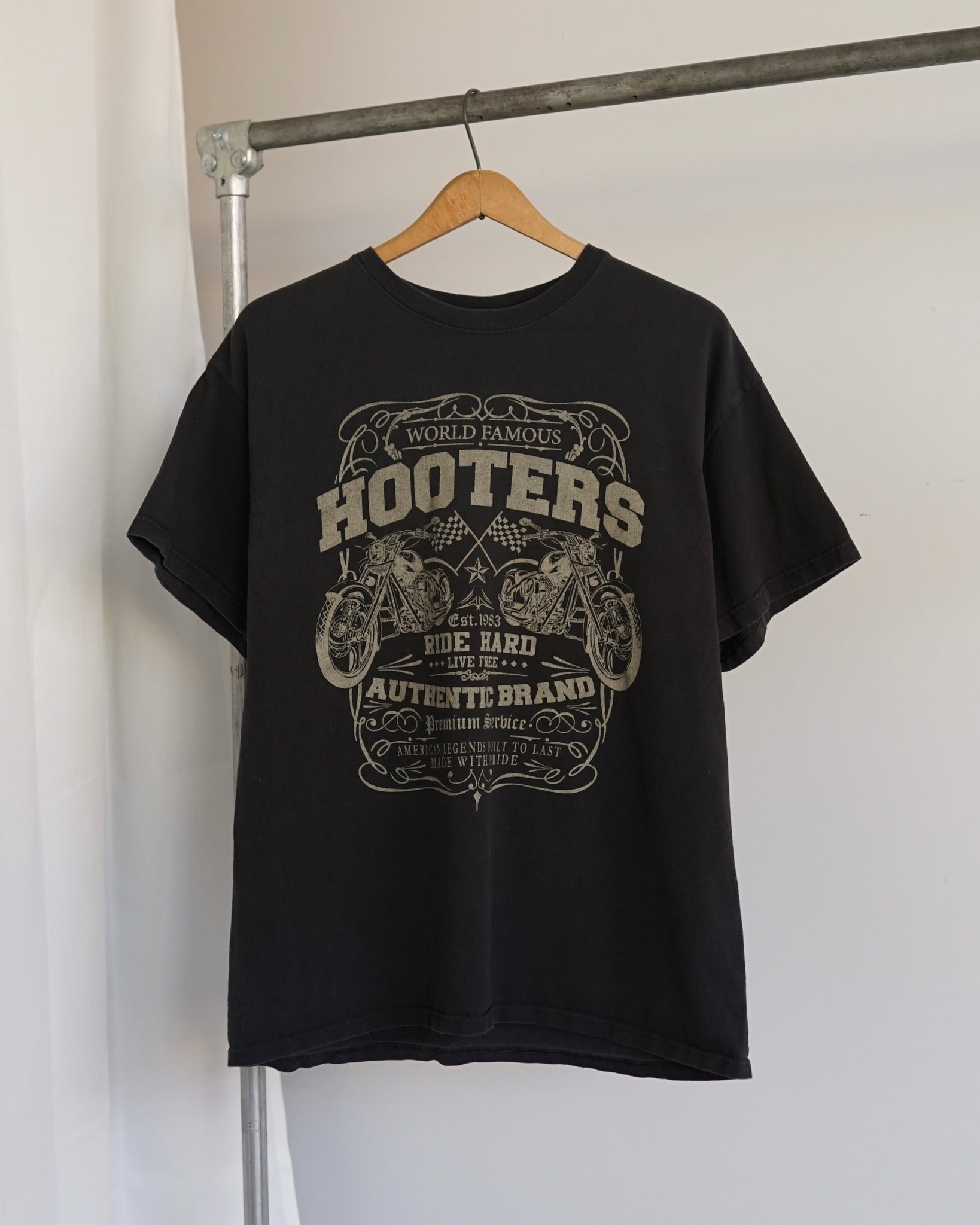 hooters motorcycle t-shirt