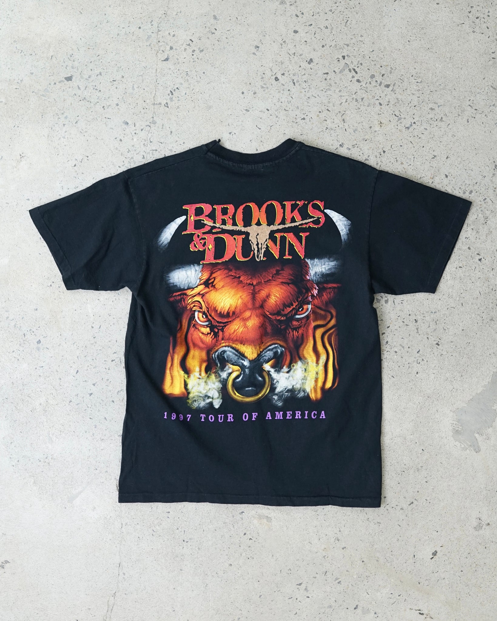 brooks and dunn 1997 tour of america t-shirt