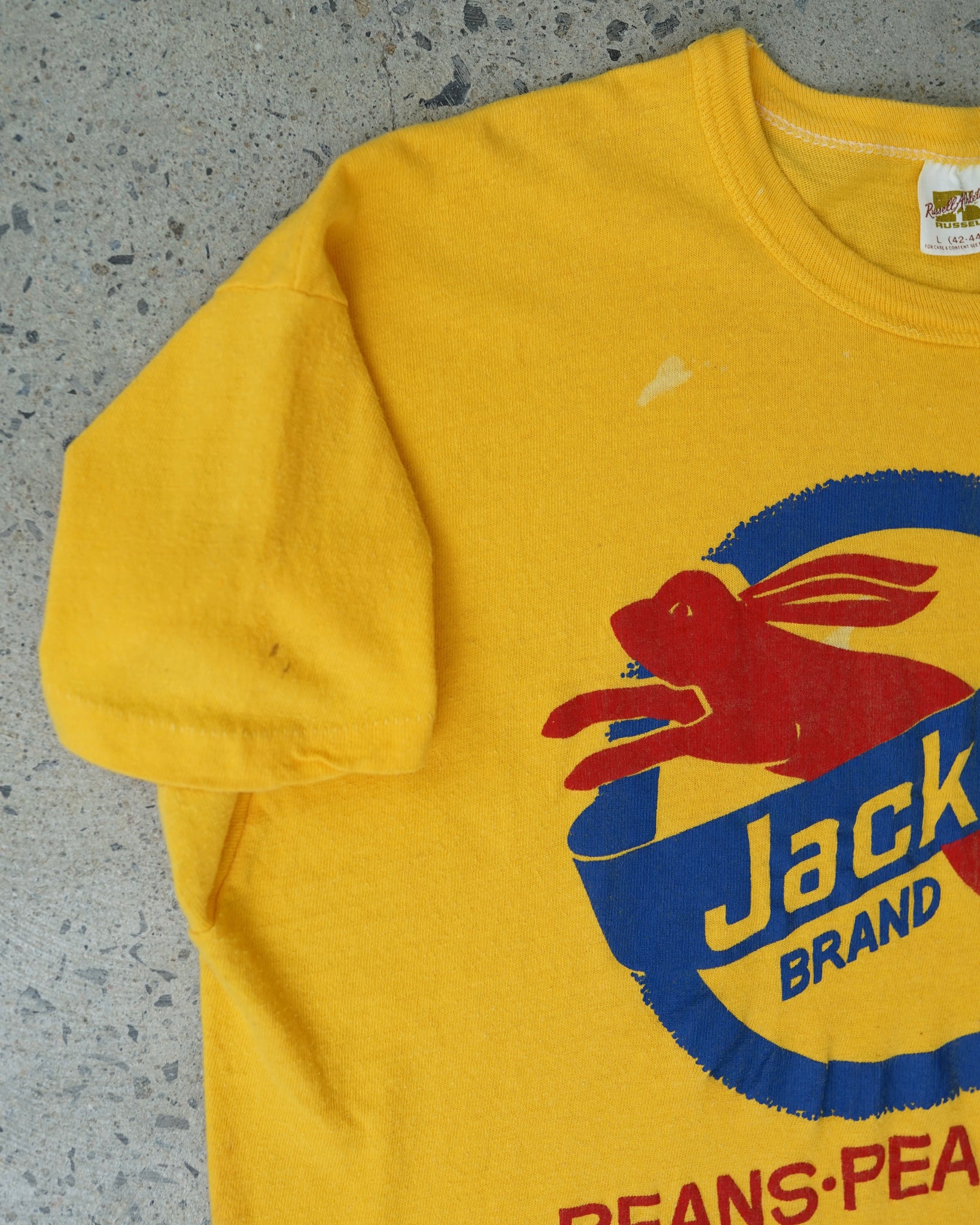 jack rabbit brand russell vintage t-shirt