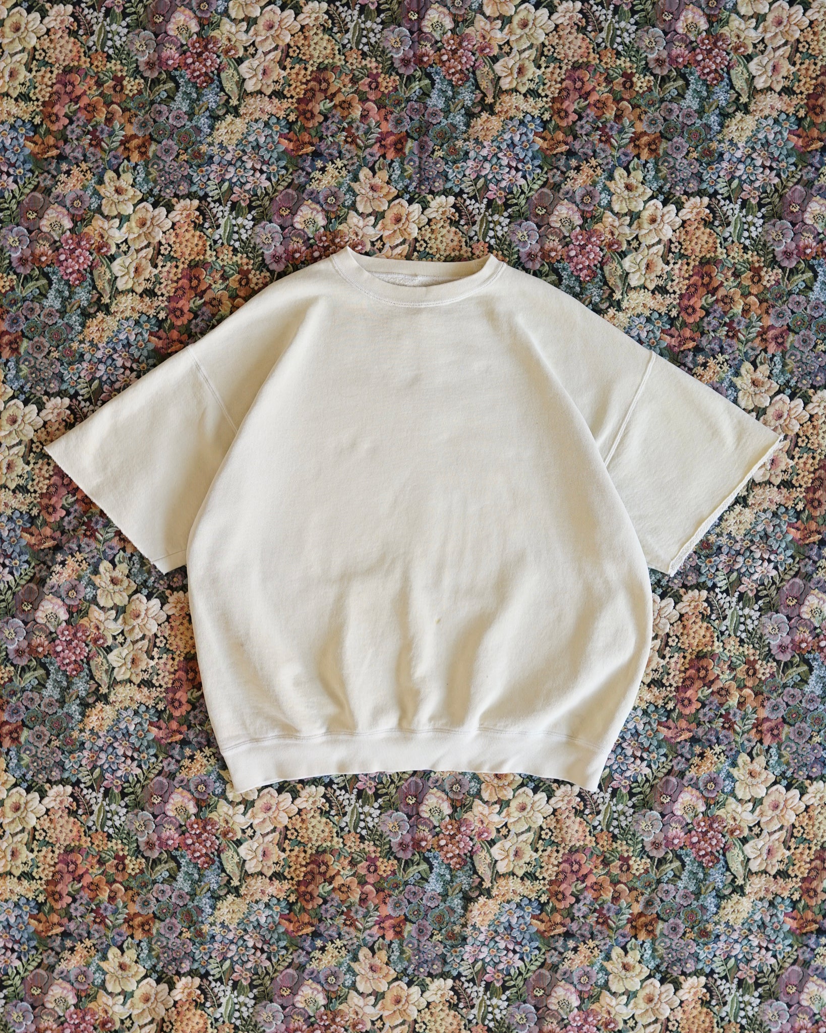 vintage cut-off sleeves crewneck
