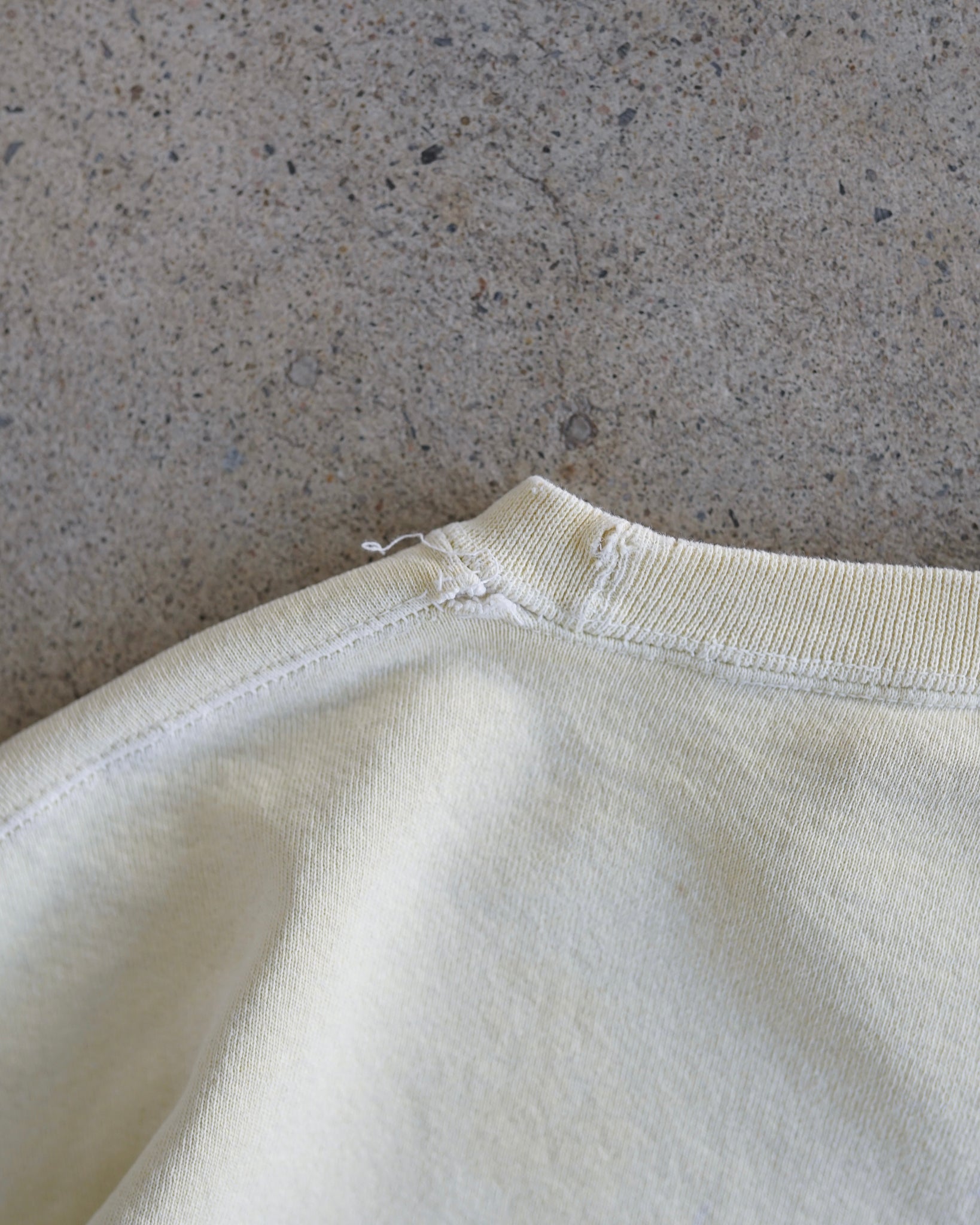 vintage cut-off sleeves crewneck