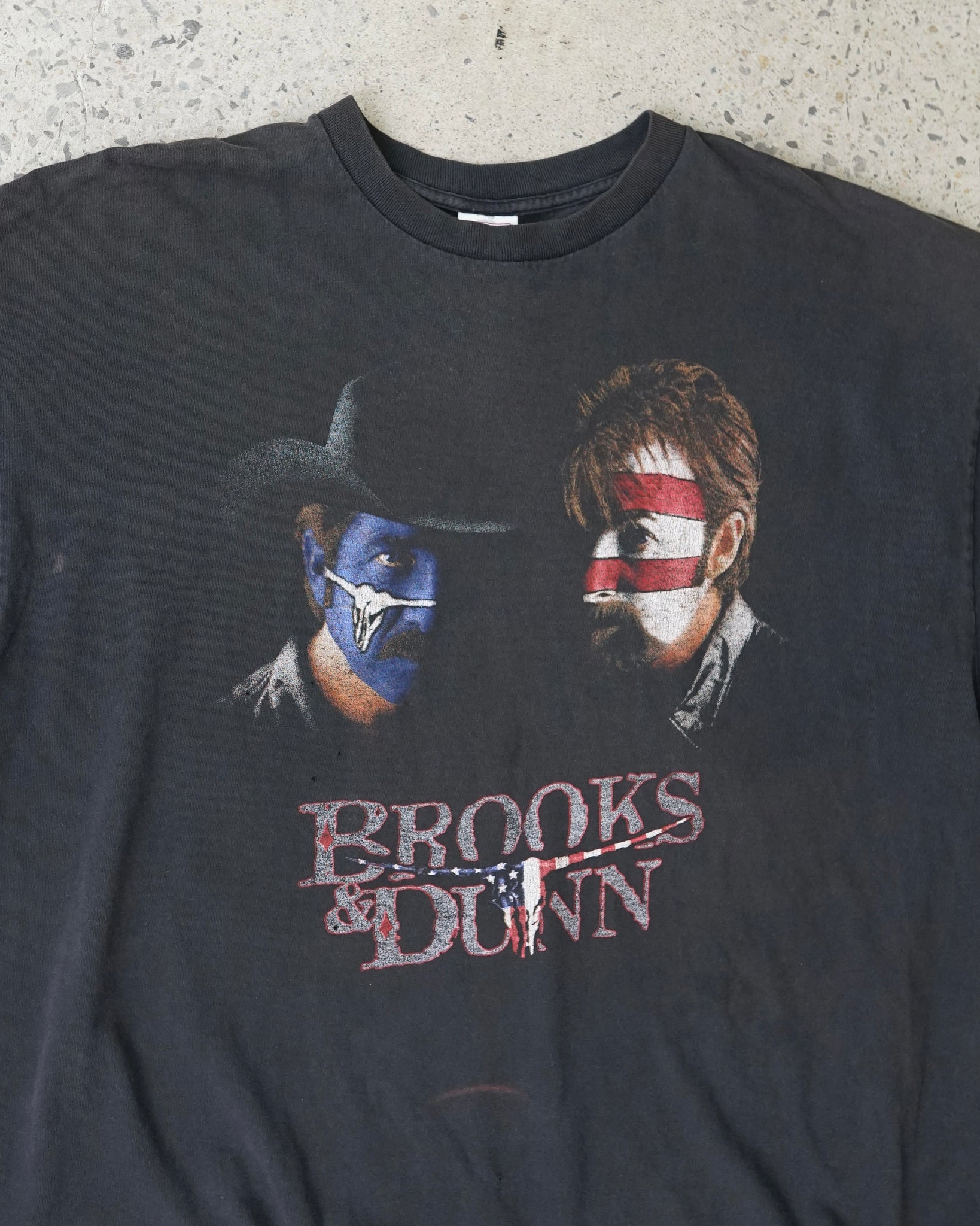 brooks and dunn neon circus 2001 t-shirt