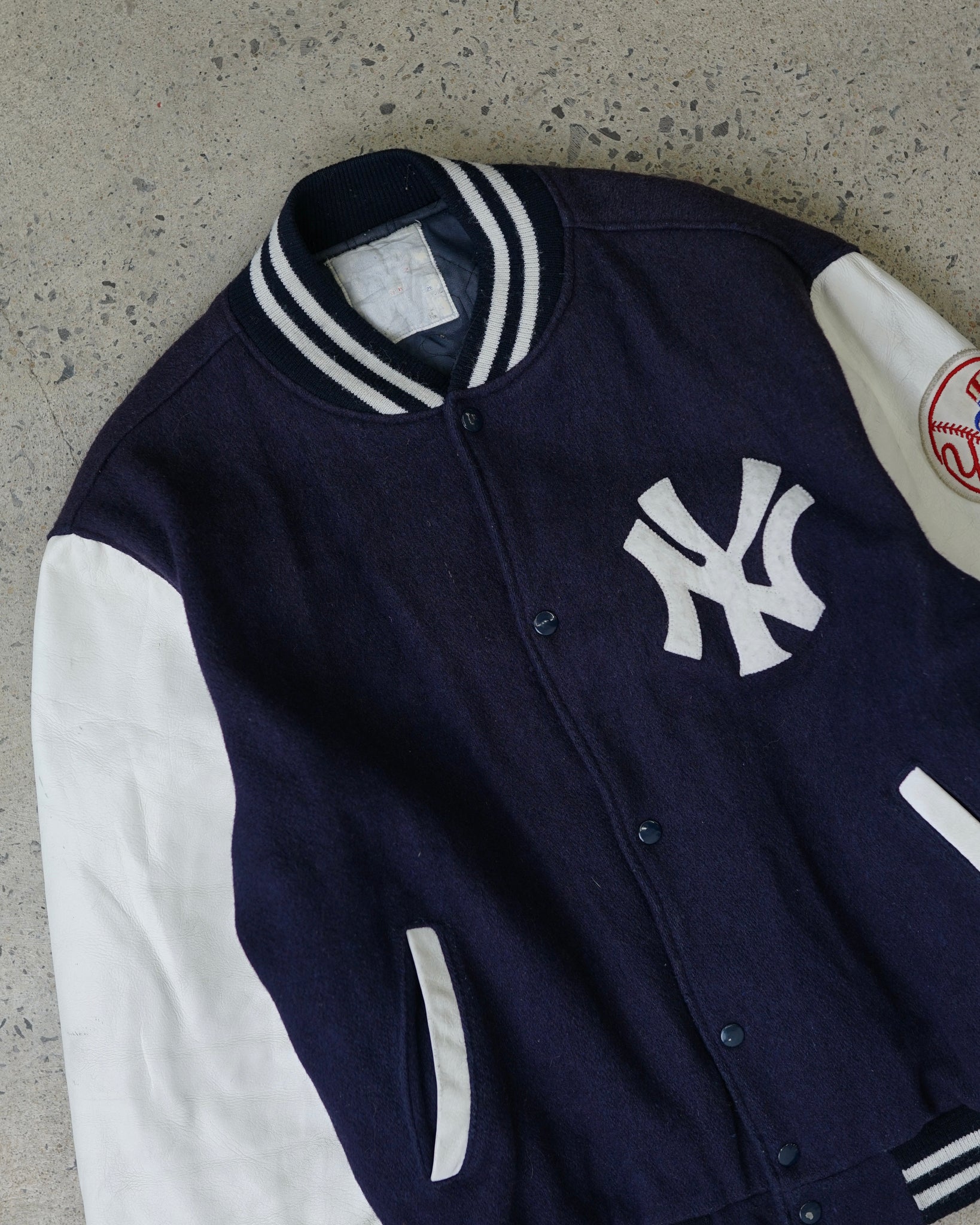 new york yankees jacket - medium