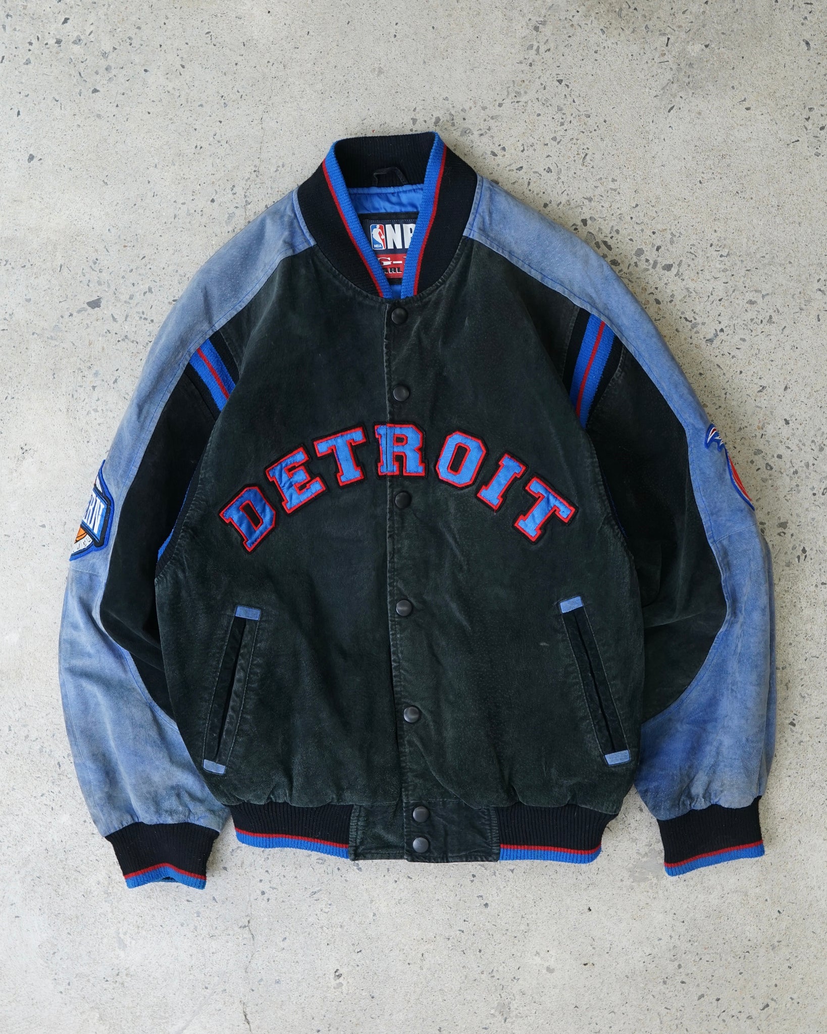 detroit pistons jacket - medium